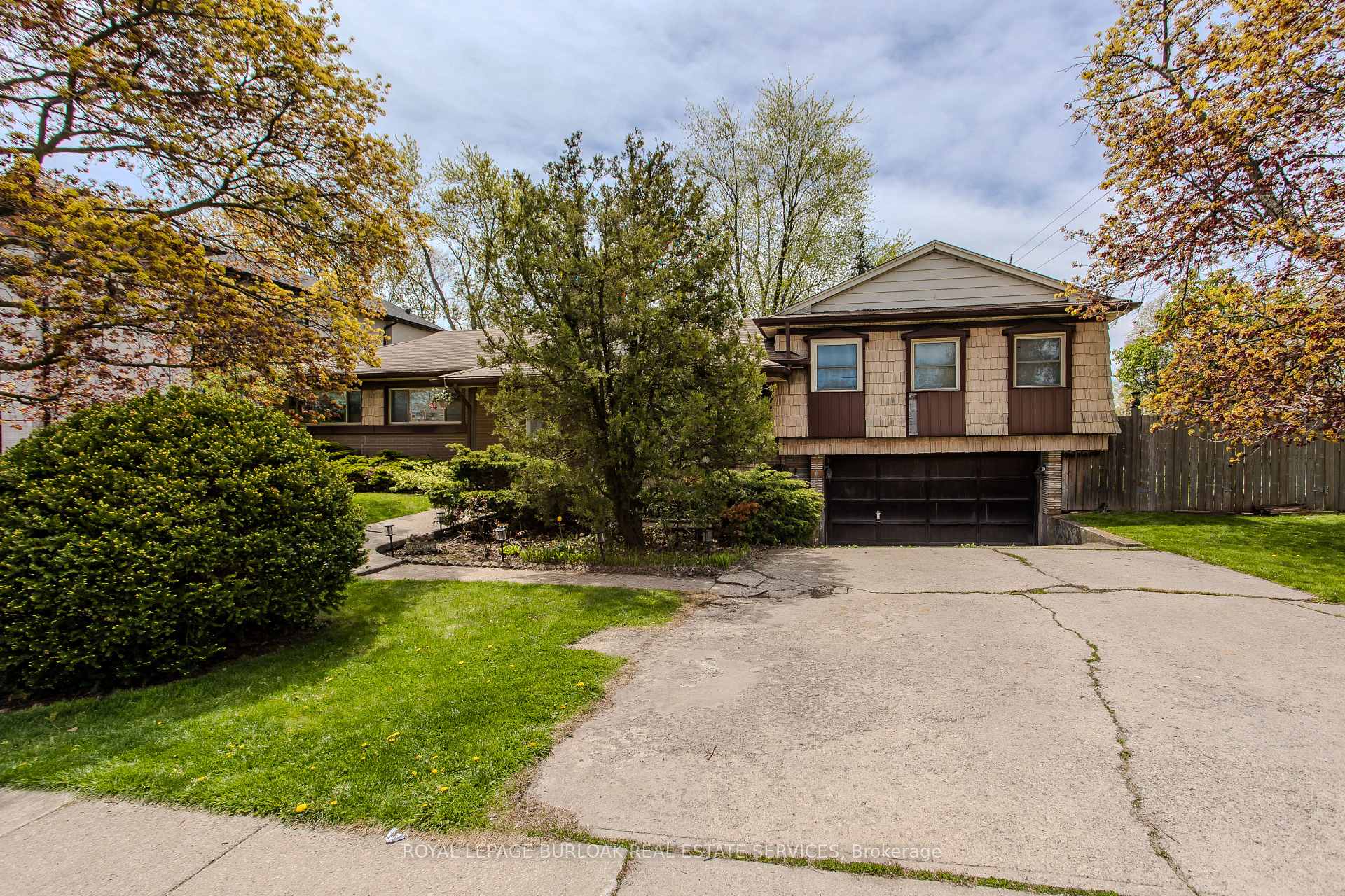 482 Sherin Drive Oakville Ontario Canada Sale residential Eugene Feiguelman HomeLife/Response Realty Inc., Brokerage*