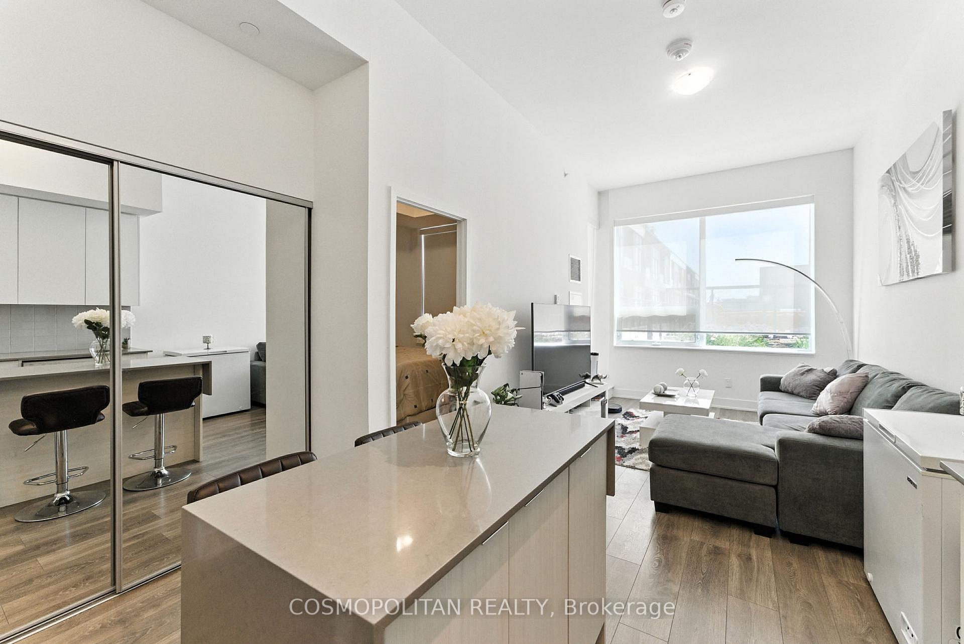 355 - 2489 Taunton Road Oakville Ontario Canada Rent residential Ying Wang COSMOPOLITAN REALTY BROKERAGE