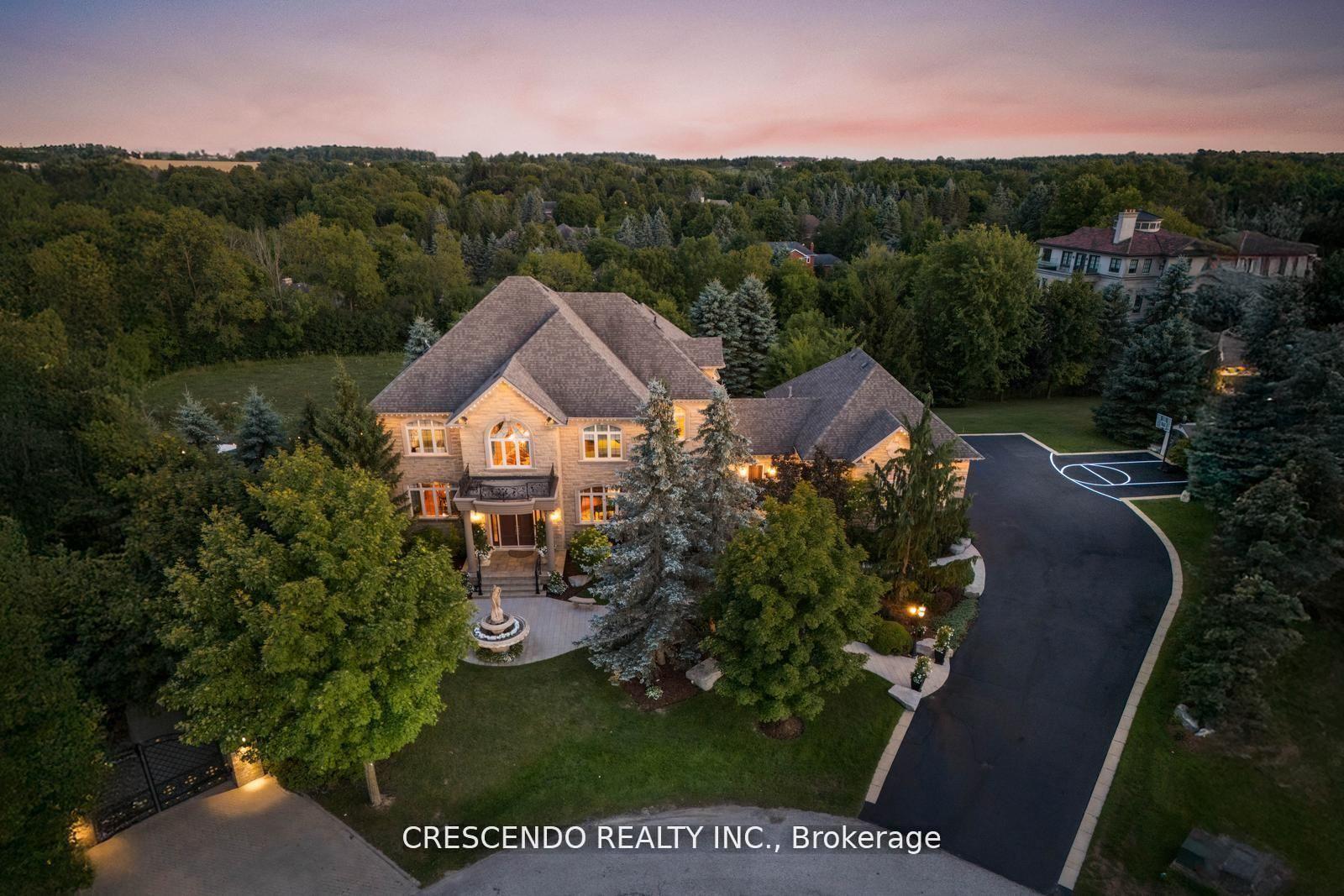 2 Prince Adam Court King Ontario Canada Sale residential   Crescendo Realty Inc., Brokerage