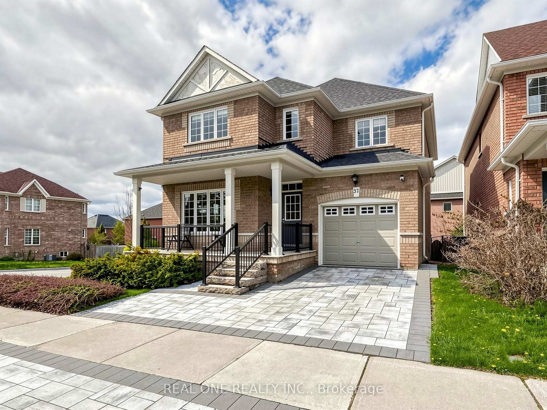37 Trish Drive Richmond Hill Ontario Canada Sale residential Hassan Shahid Right at Home Realty, Brokerage*