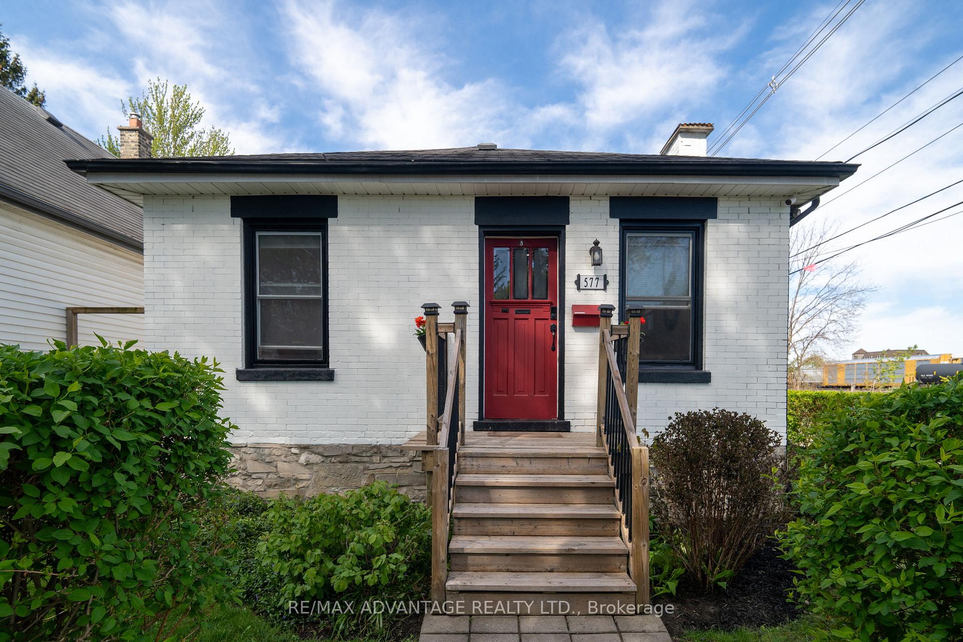 577 English Street London East Ontario Canada Sale residential Mike Van Steensel RE/MAX Advantage Realty Ltd., Brokerage*