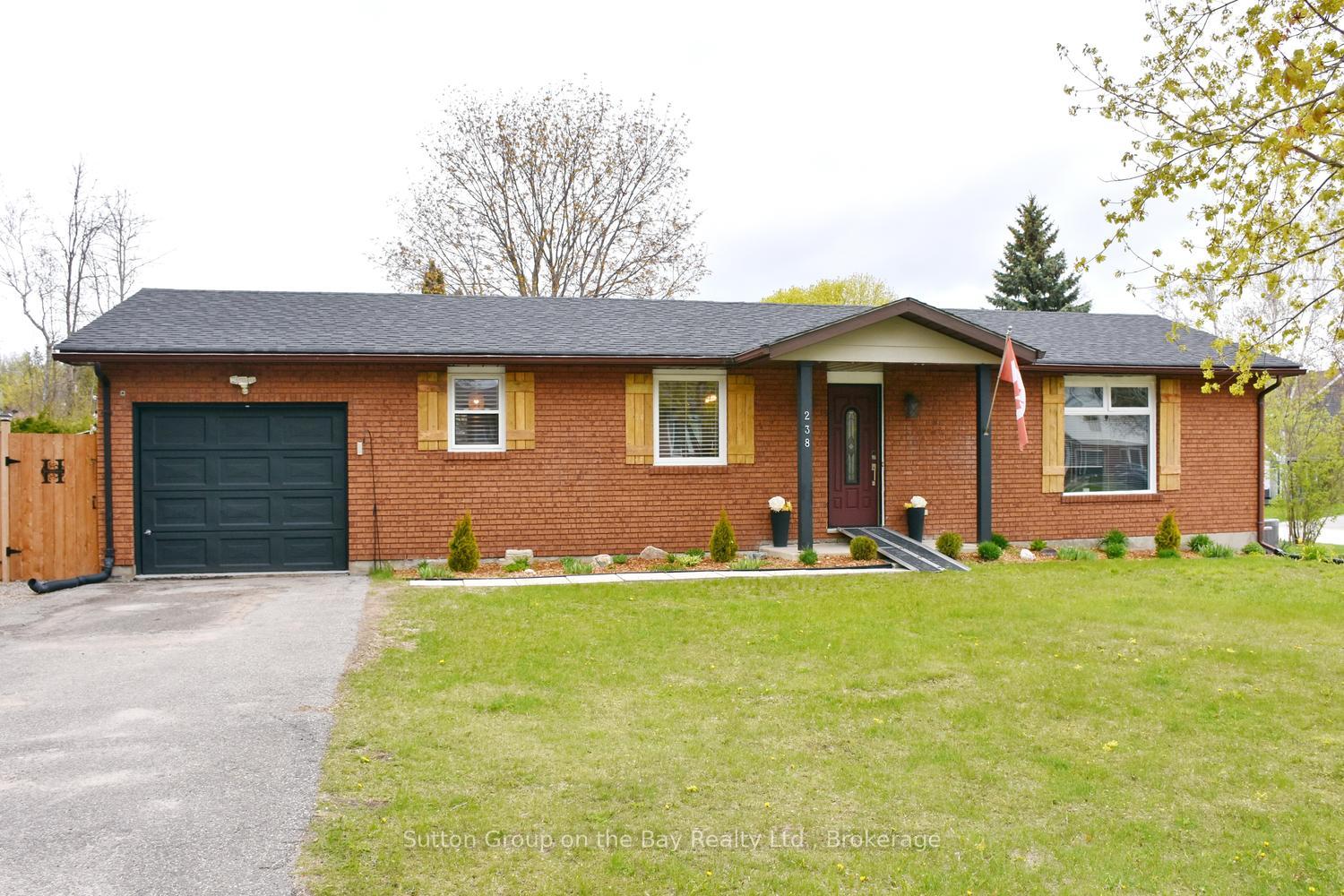238 McCrea Drive Clearview Ontario Canada Sale residential Leo Weel RE/MAX Four Seasons Realty Ltd., Brokerage*