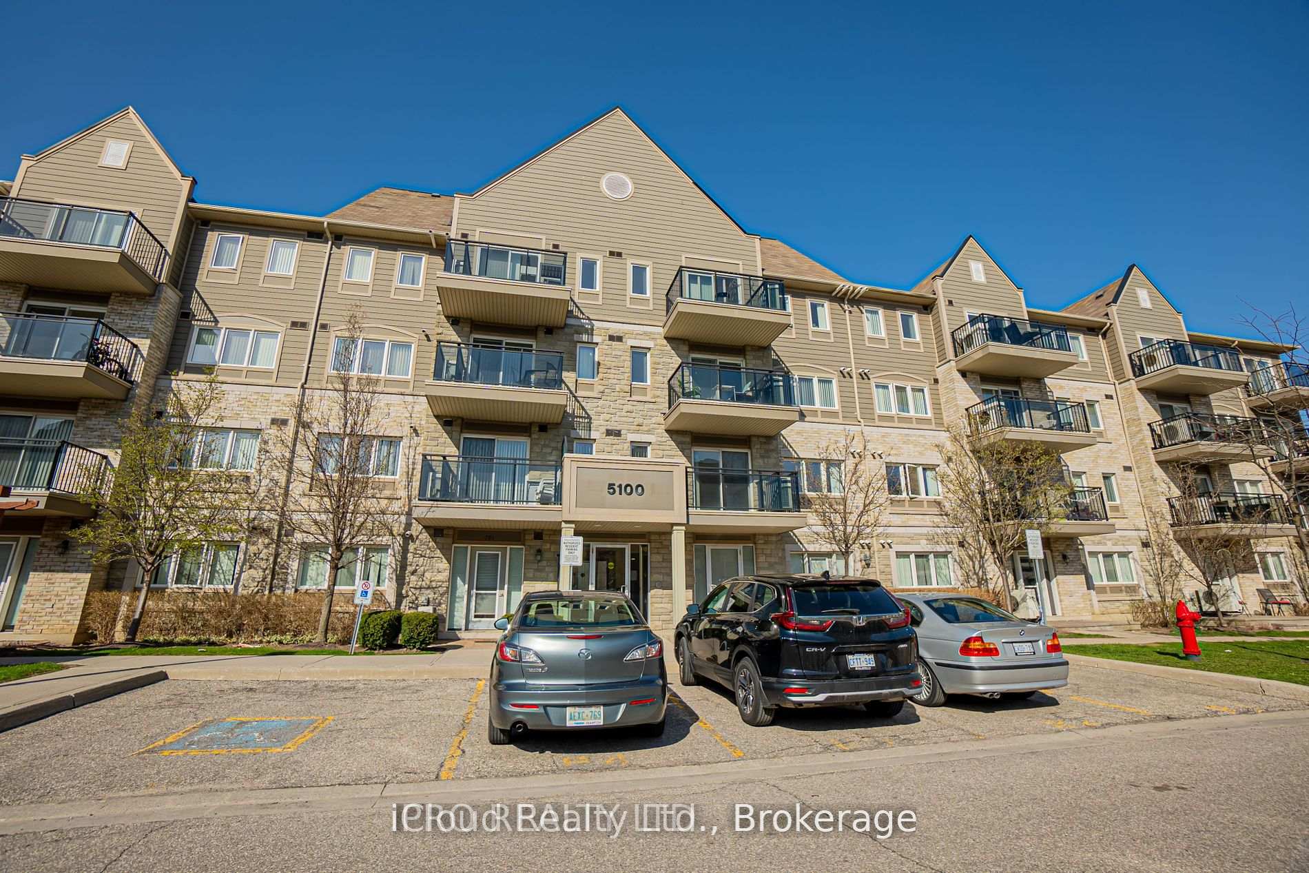 110 - 5100 Winston Churchill Boulevard Mississauga Ontario Canada Rent residential Jose Oscar Goncalves & Maria Domingues iCloud Realty Ltd. 