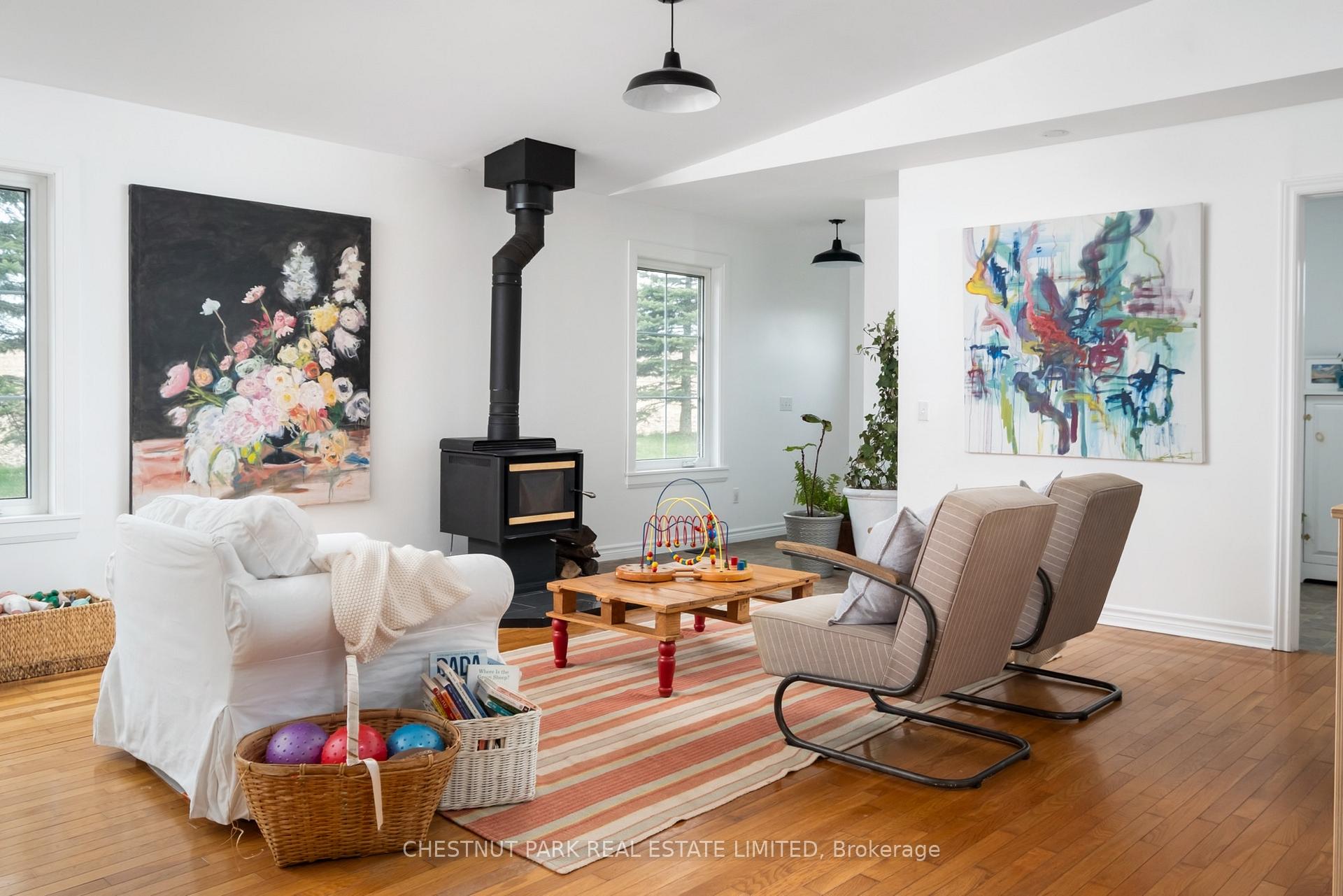 5 Bedroom Single Family Home/House's Image 24