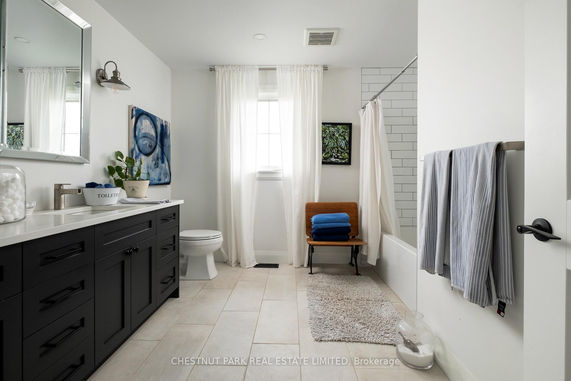5 Bedroom Single Family Home/House's Image 21