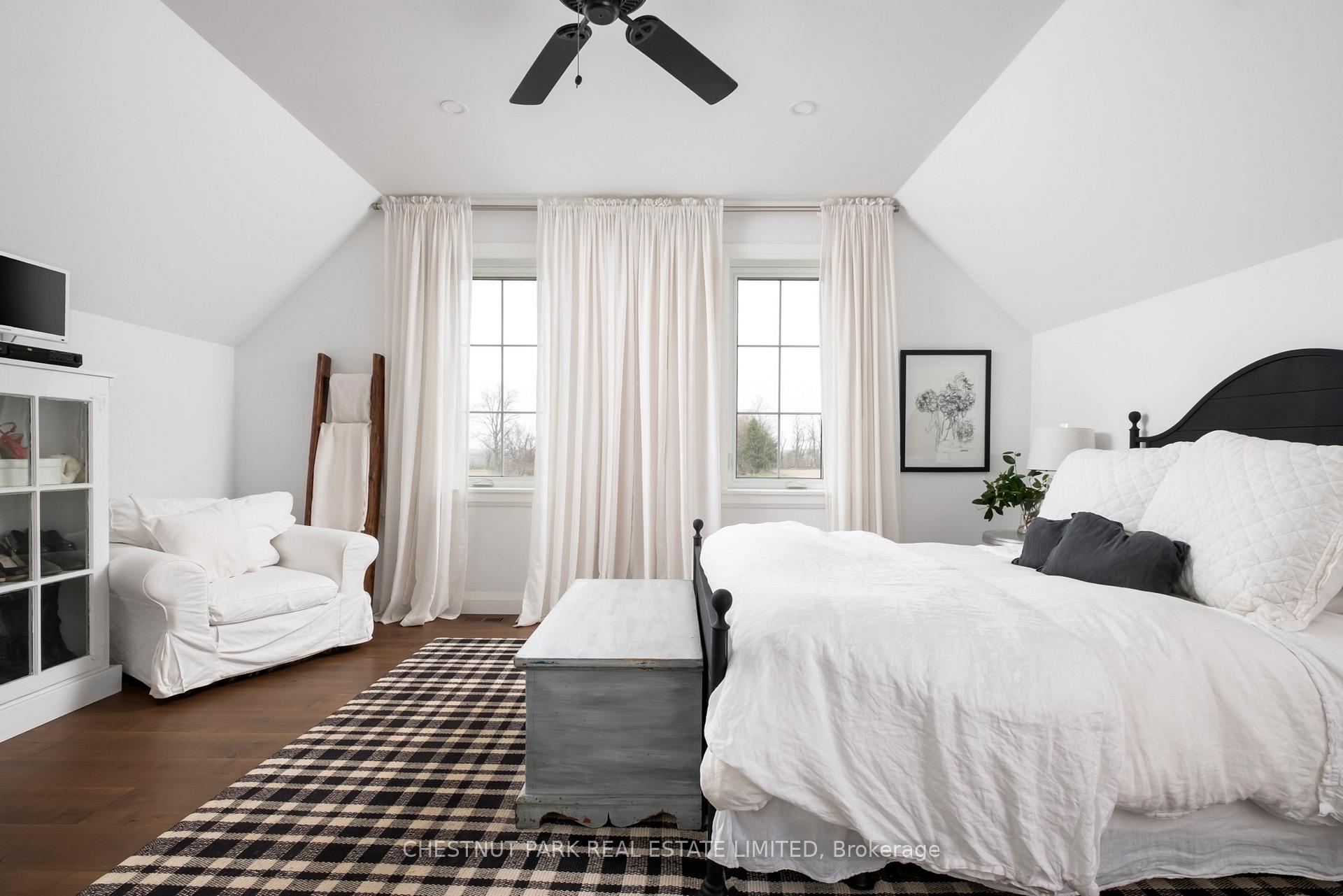 5 Bedroom Single Family Home/House's Image 14