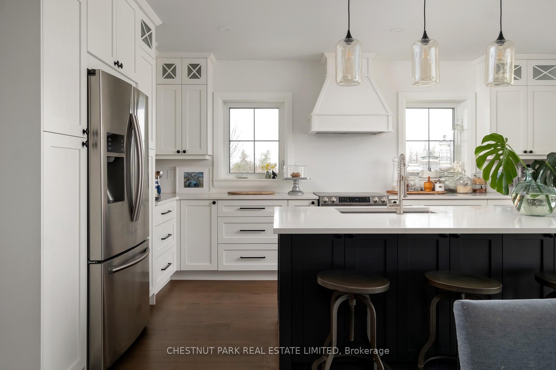 5 Bedroom Single Family Home/House's Image 7