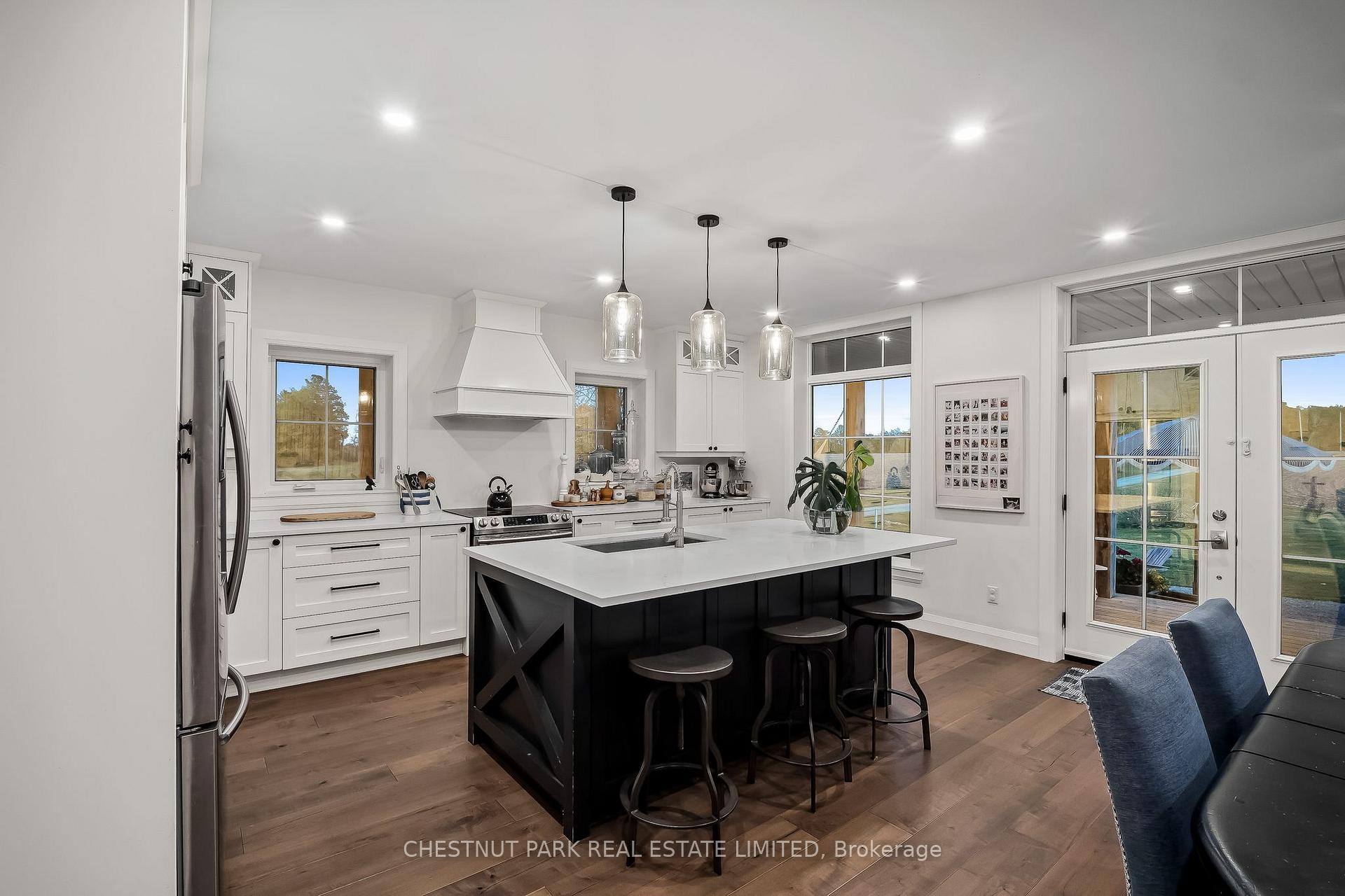 5 Bedroom Single Family Home/House's Image 6