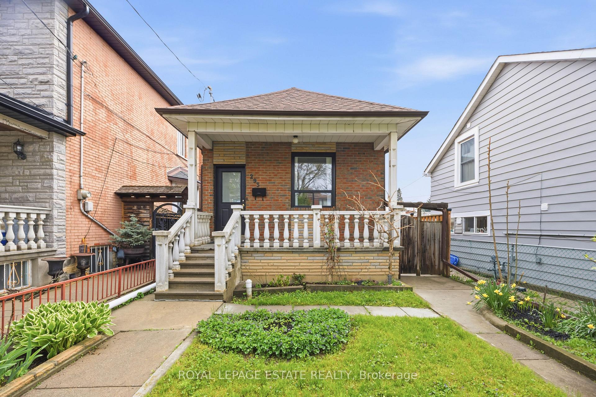 293 Harvie Avenue Toronto Ontario Canada Sale residential Allan Todd RE/MAX Real Estate Centre Inc., Brokerage*