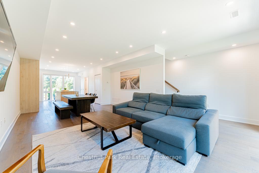 3 Bedroom Villa/Townhouse's Image 11
