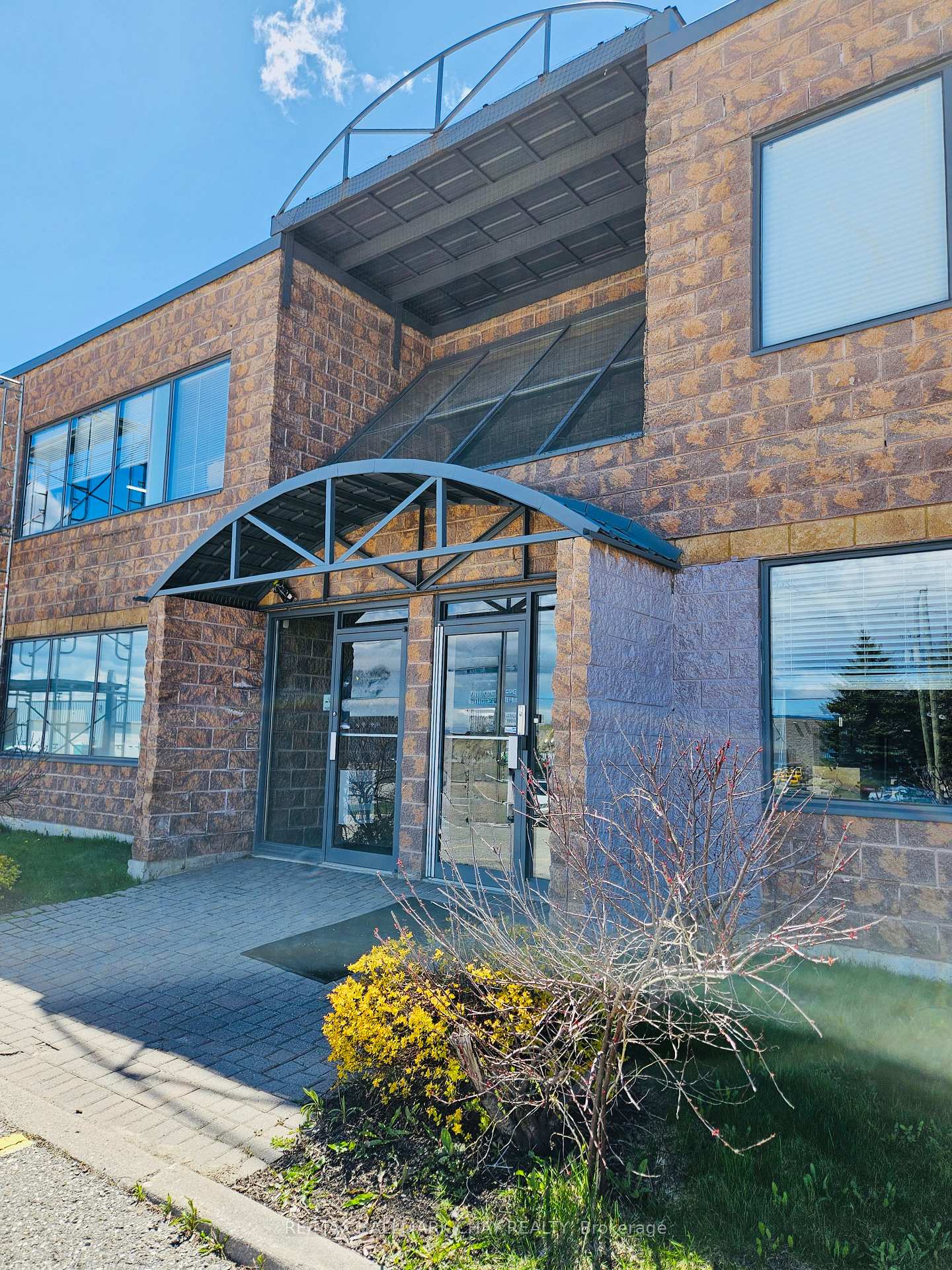 1&2 - 94 Saunders Road Barrie Ontario Canada Lease commercial Leo Campanella RE/MAX West Realty Inc. Brokerage *