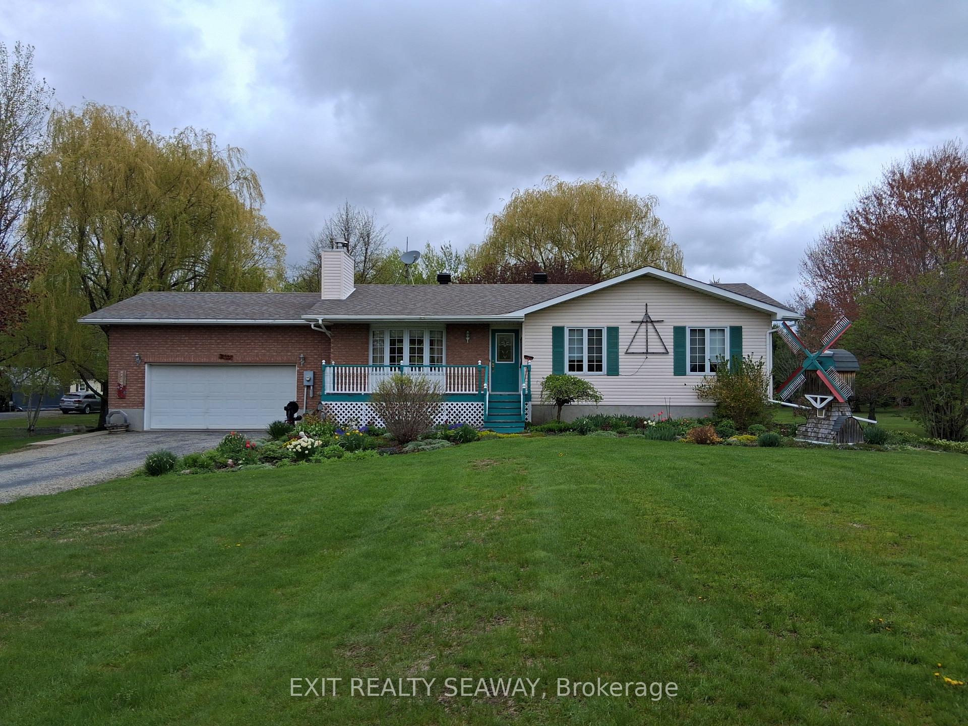 4557 Carman Road N South Dundas Ontario Canada Sale residential Lea Wouters Right at Home Realty, Brokerage*