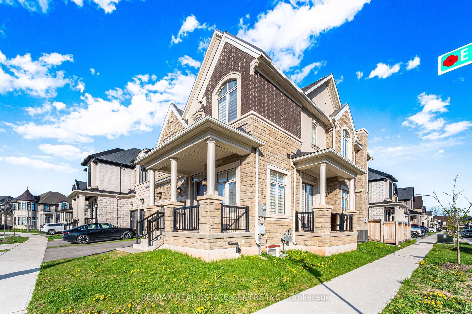 Upper levels on - 2380 Edward Leaver Trail Oakville Ontario Canada Rent residential Syed Mehdi RE/MAX Excellence Real Estate Brokerage