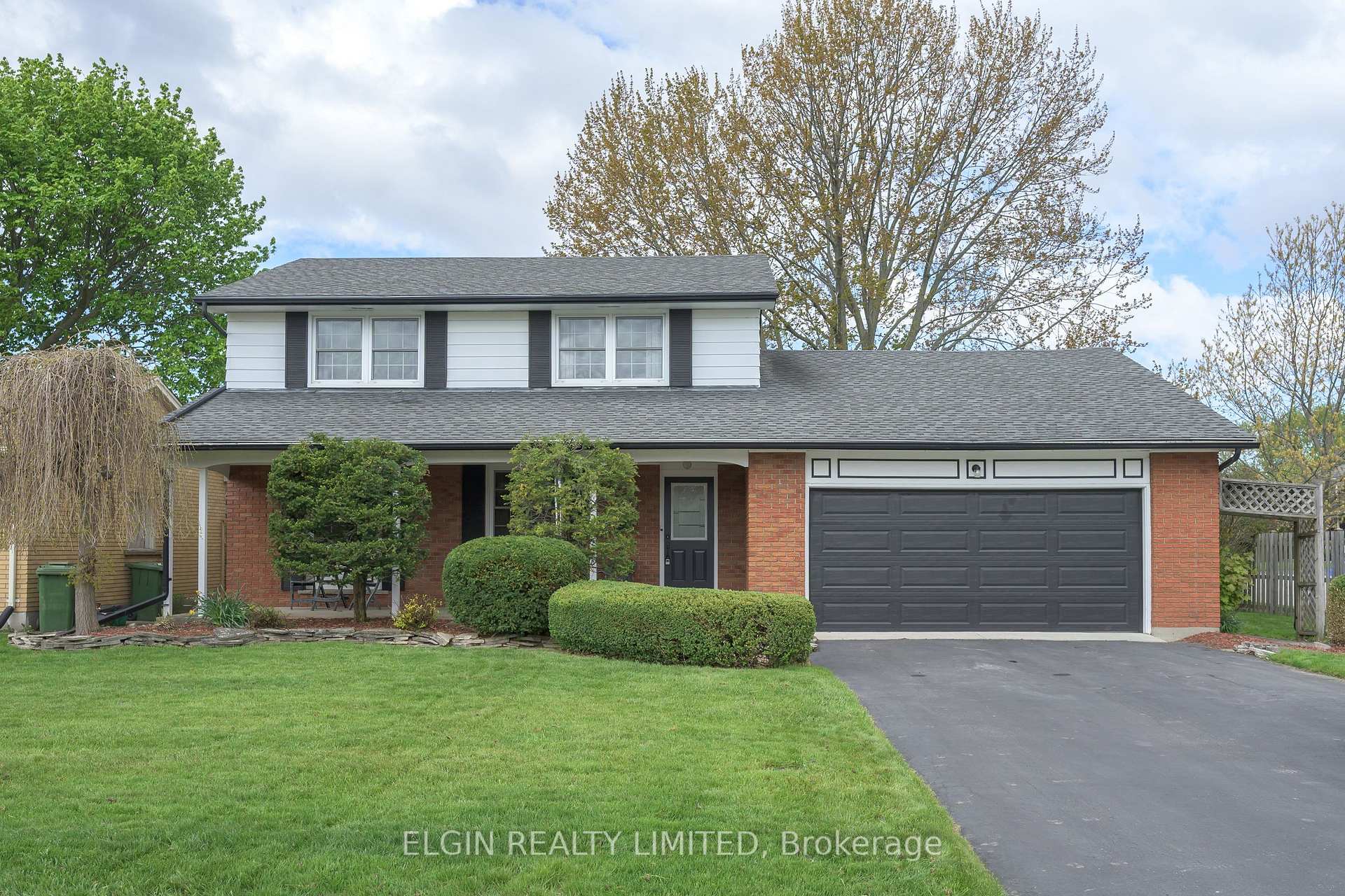 112 Park Avenue St. Thomas Ontario Canada Sale residential   Elgin Realty 