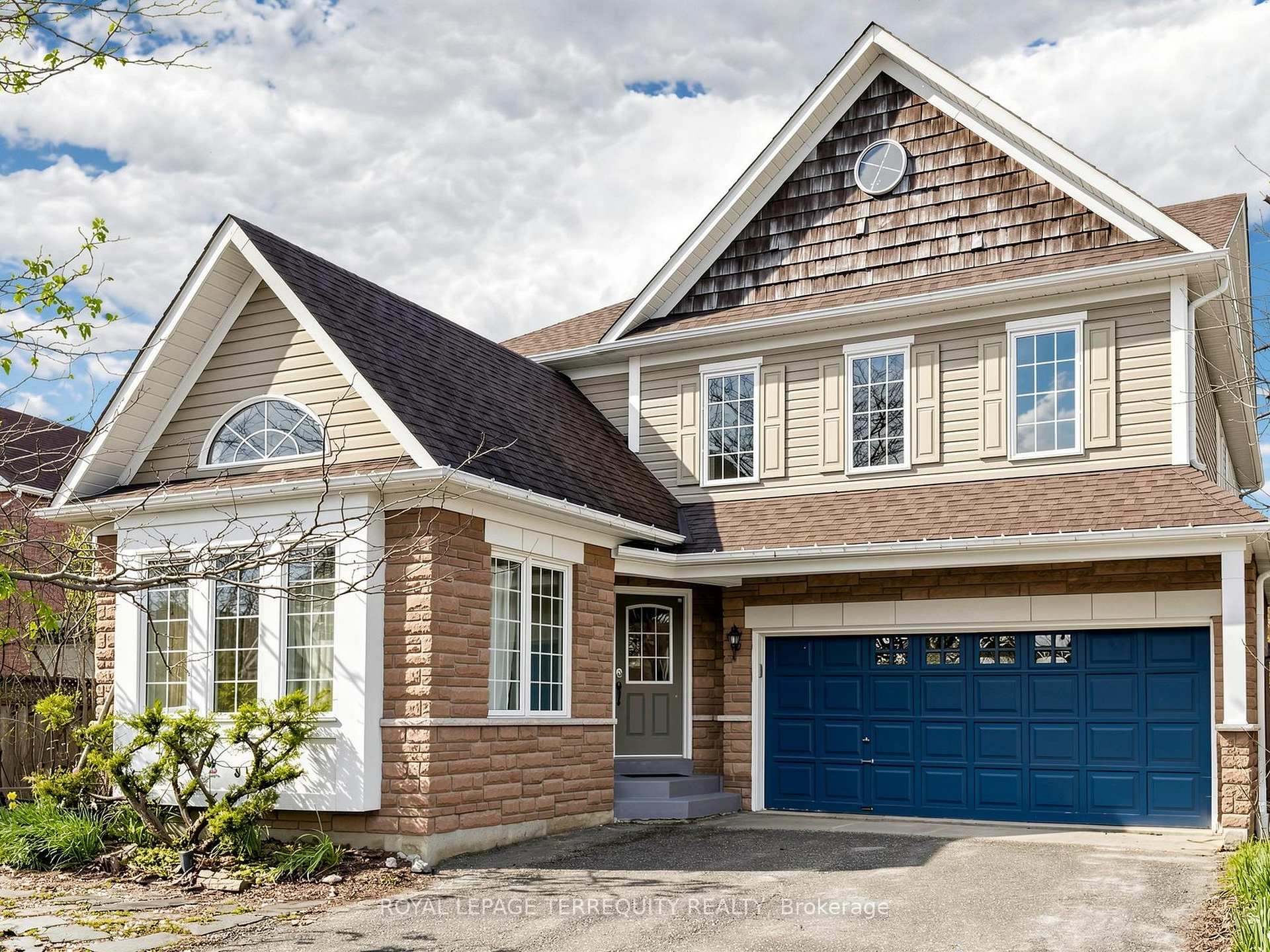 20 Davey Street Ajax Ontario Canada Sale residential Rich Weisz Royal LePage Terrequity Realty, Brokerage*