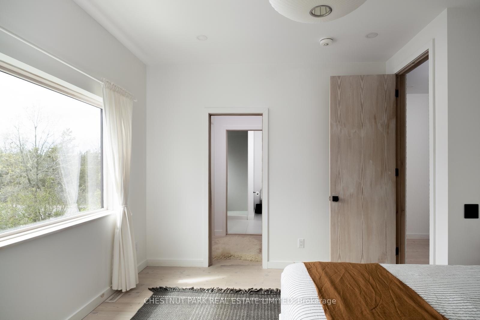 4 Bedroom Single Family Home/House's Image 10
