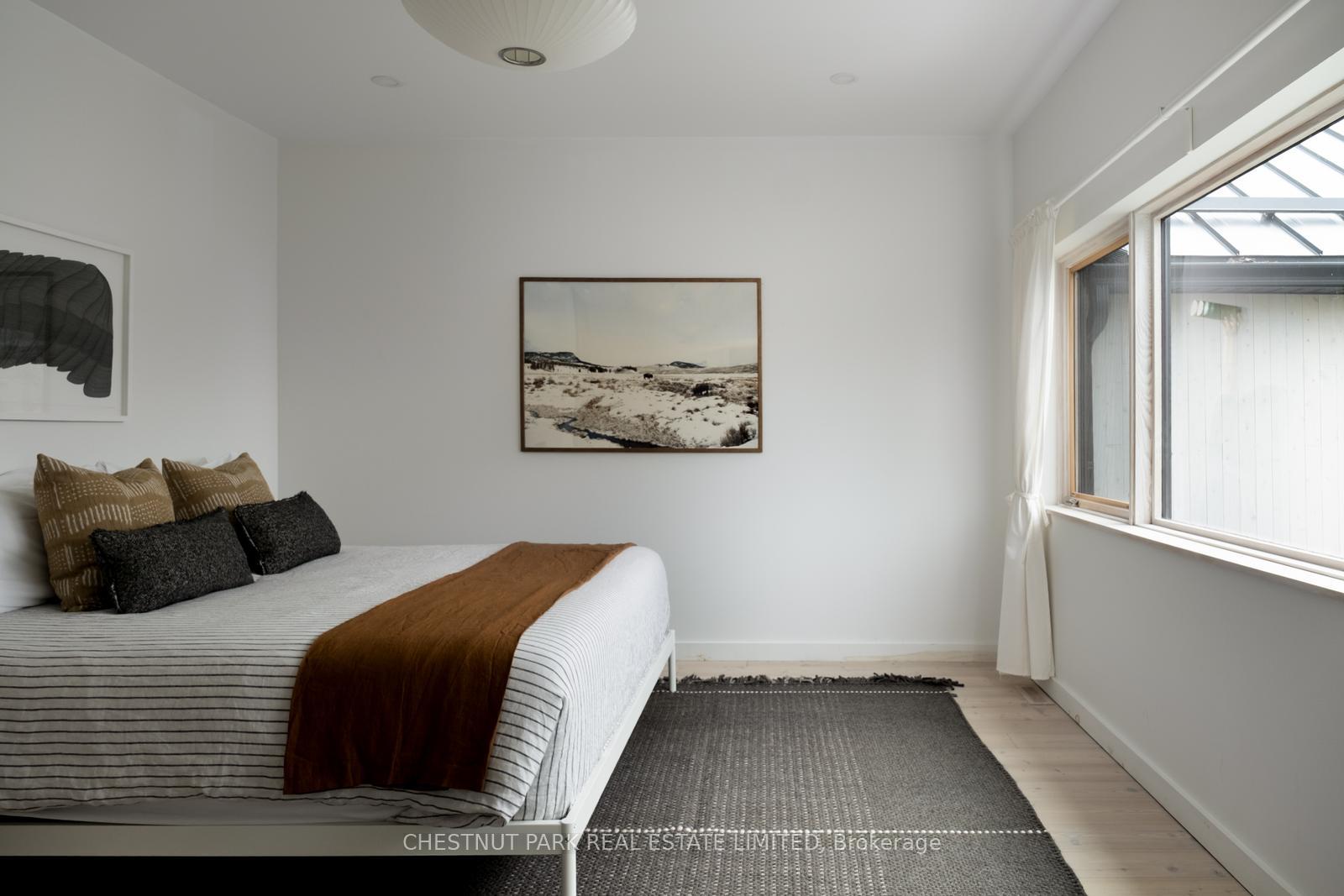 4 Bedroom Single Family Home/House's Image 12