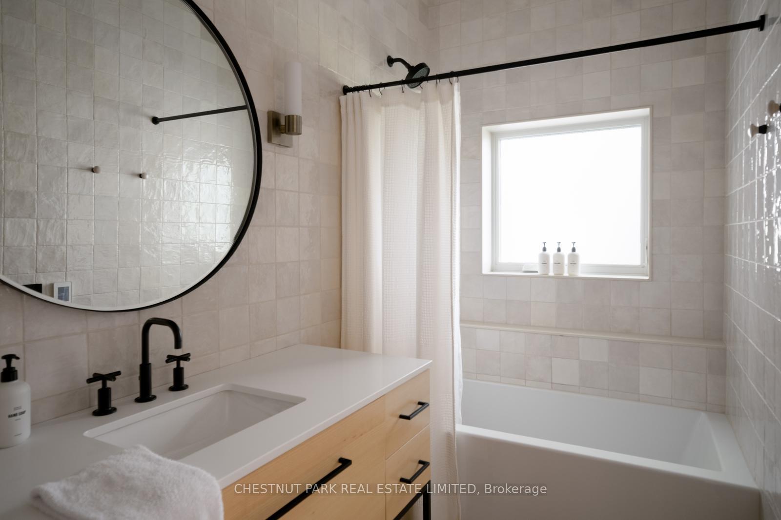 4 Bedroom Single Family Home/House's Image 11