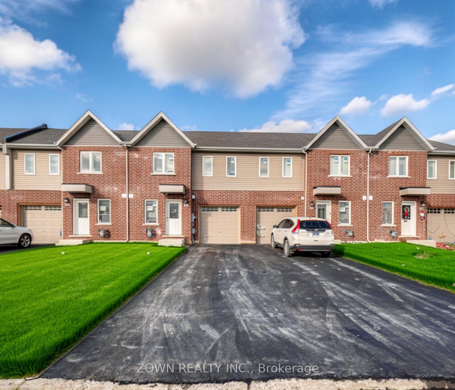 366 Chaffey Street Welland Ontario Canada Sale residential Ishtiaq Ahmed ZOWN REALTY INC.