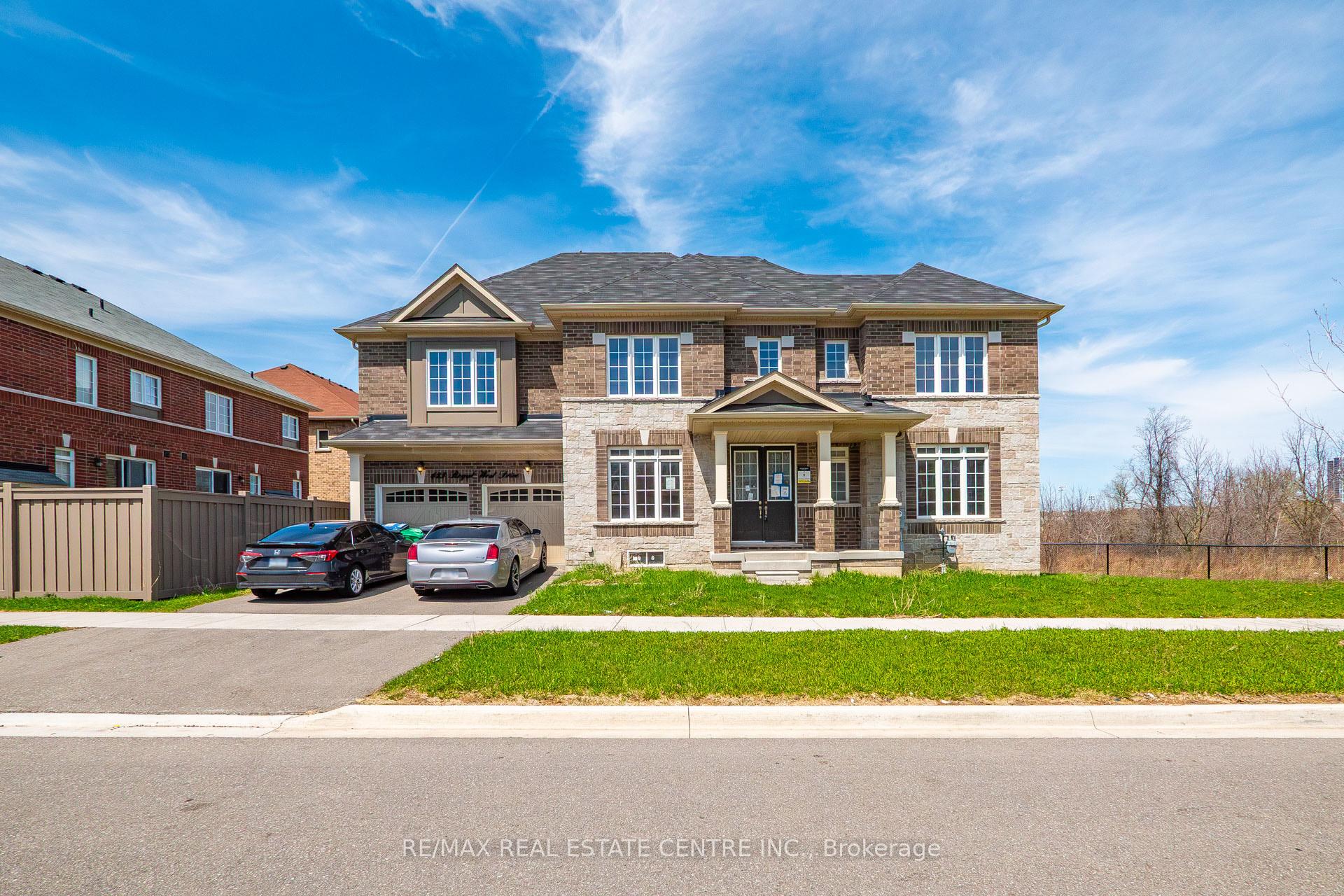 423 Royal West Drive Brampton Ontario Canada Sale residential KAY PATEL RE/MAX Real Estate Centre Inc., Brokerage *