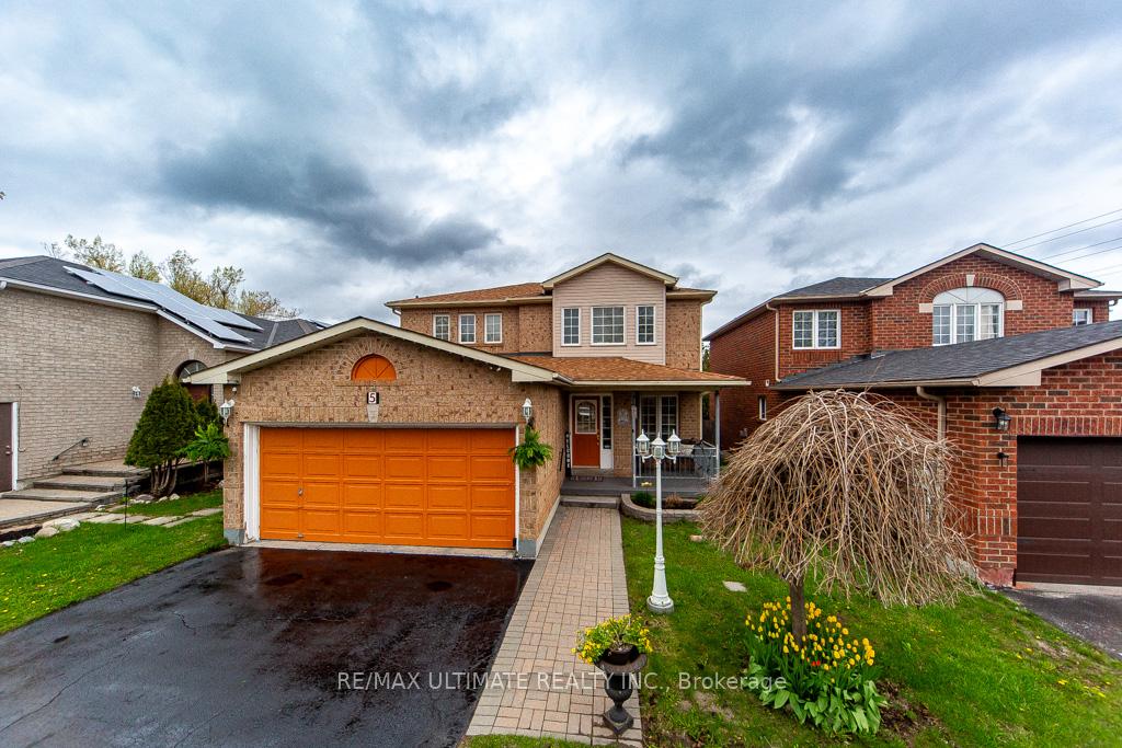 5 Twiss Drive Barrie Ontario Canada Sale residential Paulette Lewis RE/MAX Ultimate Realty Inc., Brokerage *