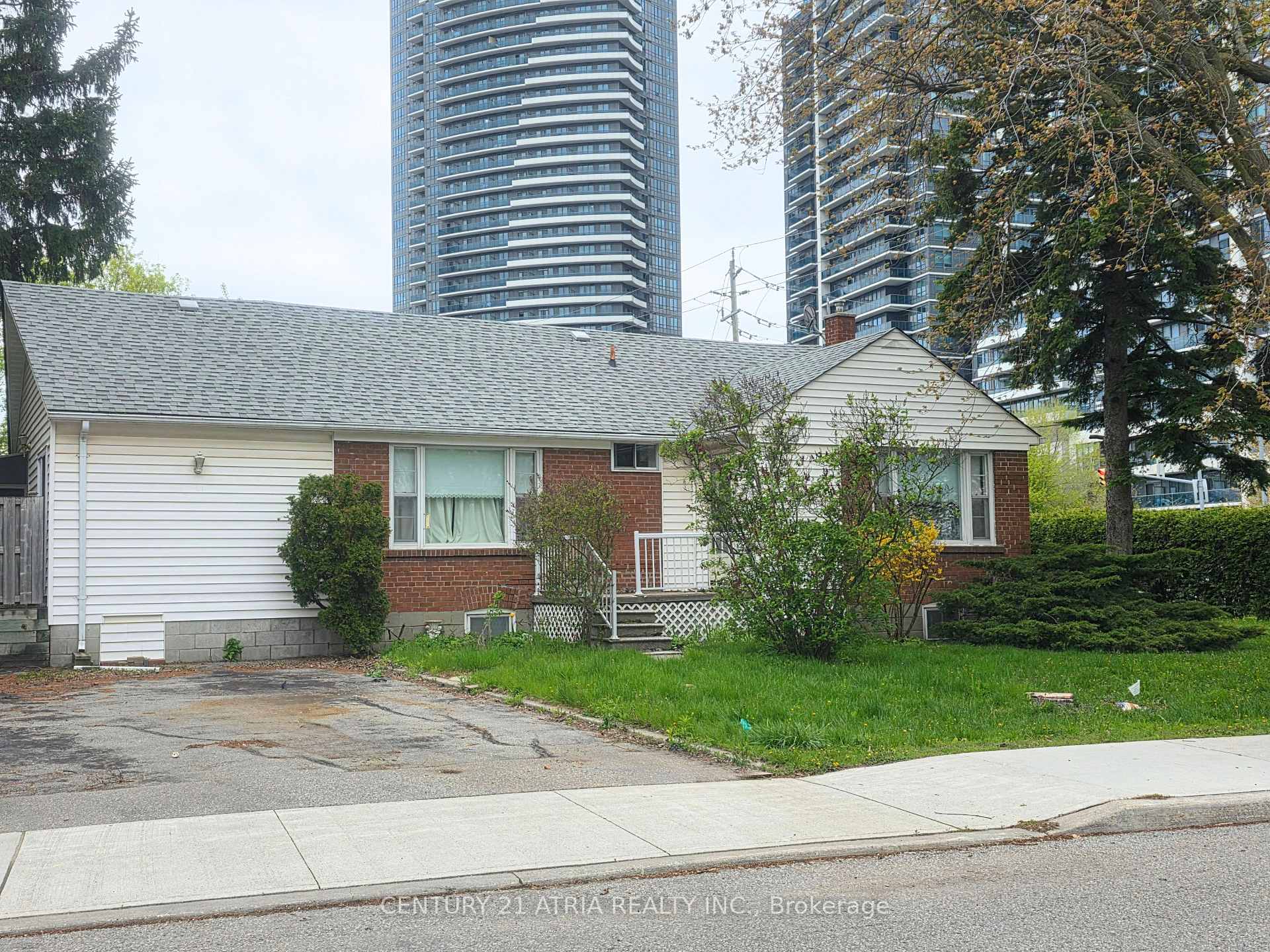 32 Meadowview Avenue Markham Ontario Canada Rent residential Pierre Youssef Century 21 Atria Realty Inc., Brokerage*