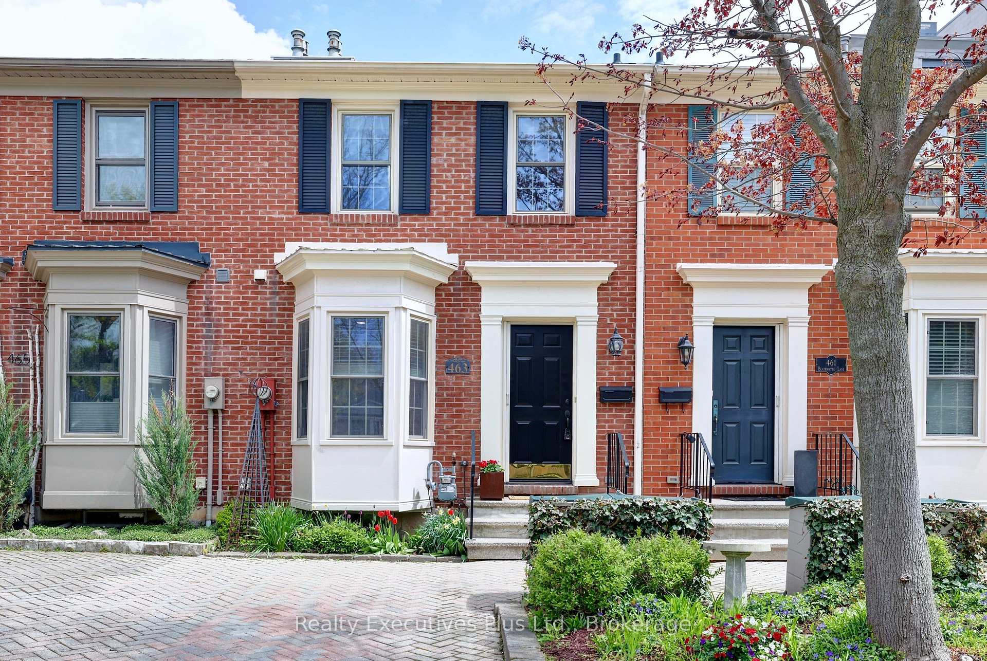 463 Blathwayte Lane Burlington Ontario Canada Sale residential   AKARAT Group Inc.