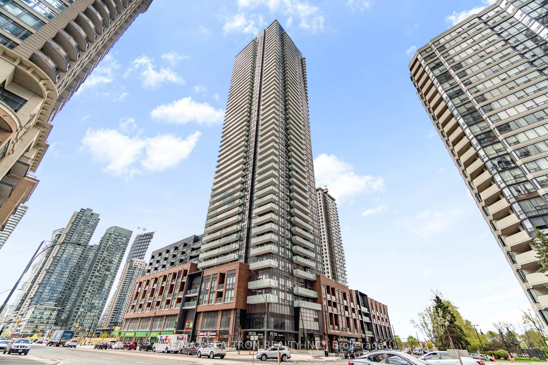3502 - 430 Square One Drive Mississauga Ontario Canada Rent residential Thiru Nirahulan RE/MAX REALTRON REALTY INC., BROKERAGE*