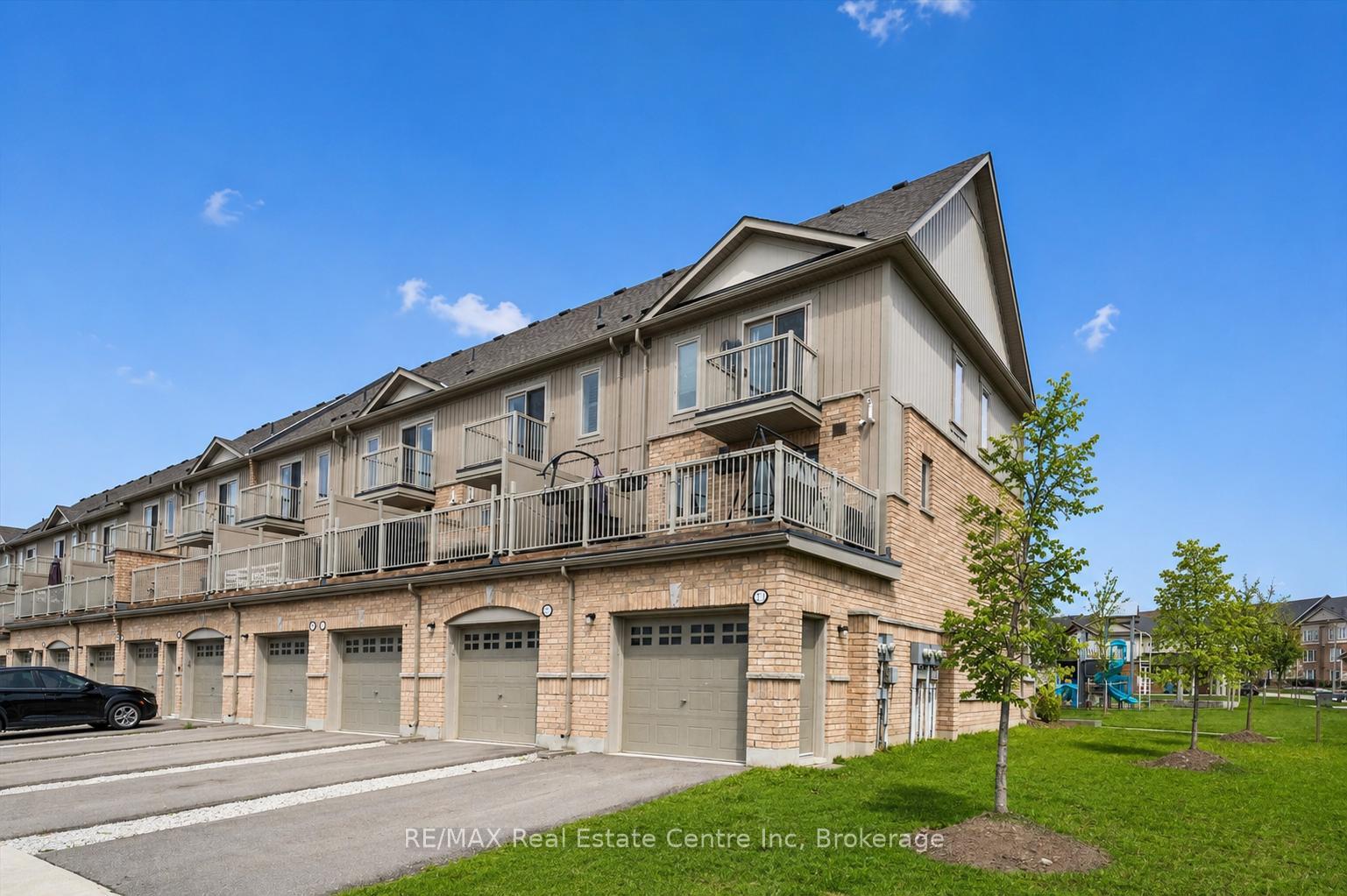 271 LAW Drive Guelph Ontario Canada Sale residential Maya Garg Royal LePage Signature Realty, Brokerage