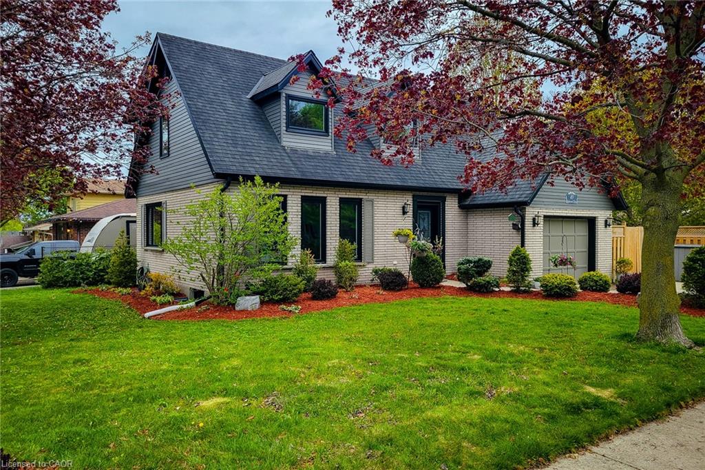 49 Ashwood Drive Cambridge Ontario Canada Sale residential John Moniz RE/MAX Real Estate Centre Inc., Brokerage*