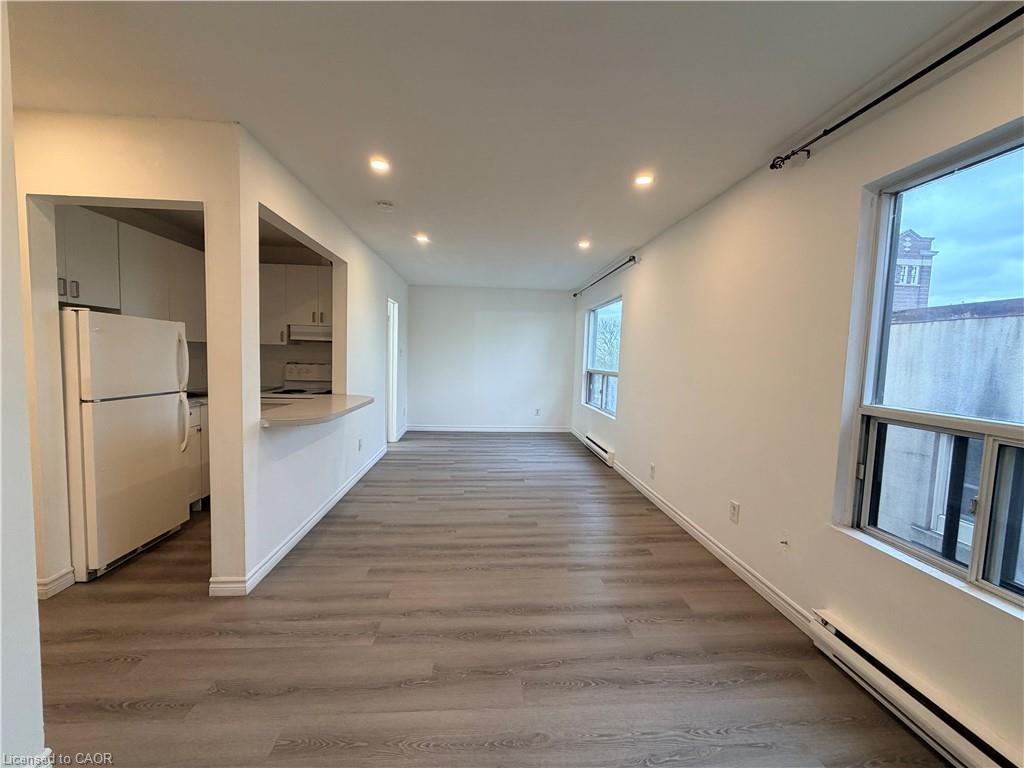 12 - 102 Greensides Avenue Toronto Ontario Canada Rent residential Amarjit Sanghera TRIMAXX REALTY LTD. Brokerage