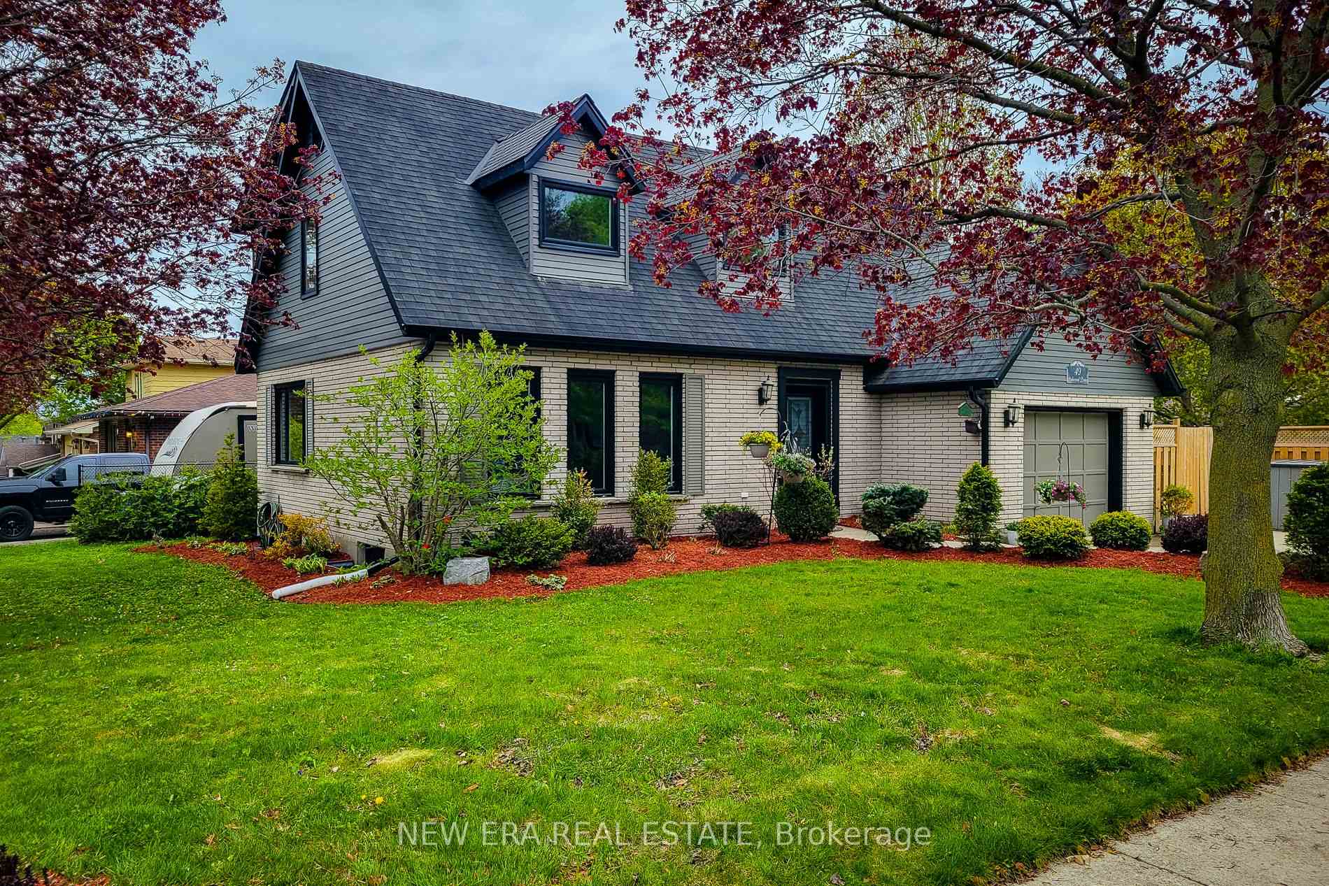 49 Ashwood Drive Cambridge Ontario Canada Sale residential John Moniz RE/MAX Real Estate Centre Inc., Brokerage*