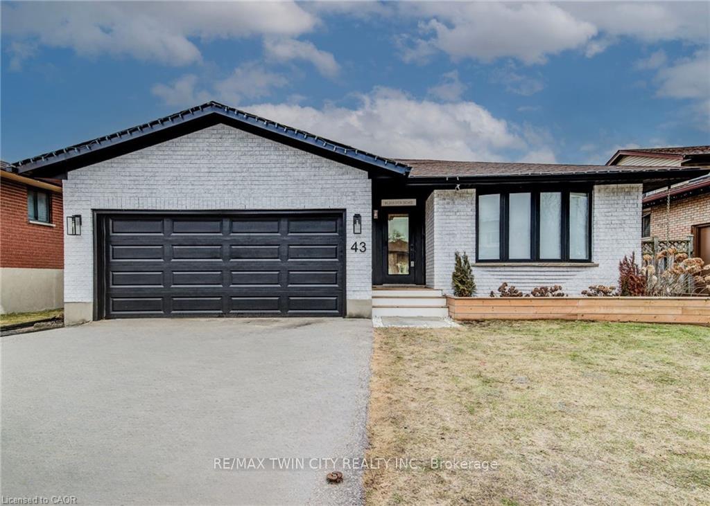 43 SOUTHVIEW Crescent Cambridge Ontario Canada Sale residential John Moniz RE/MAX Real Estate Centre Inc., Brokerage*