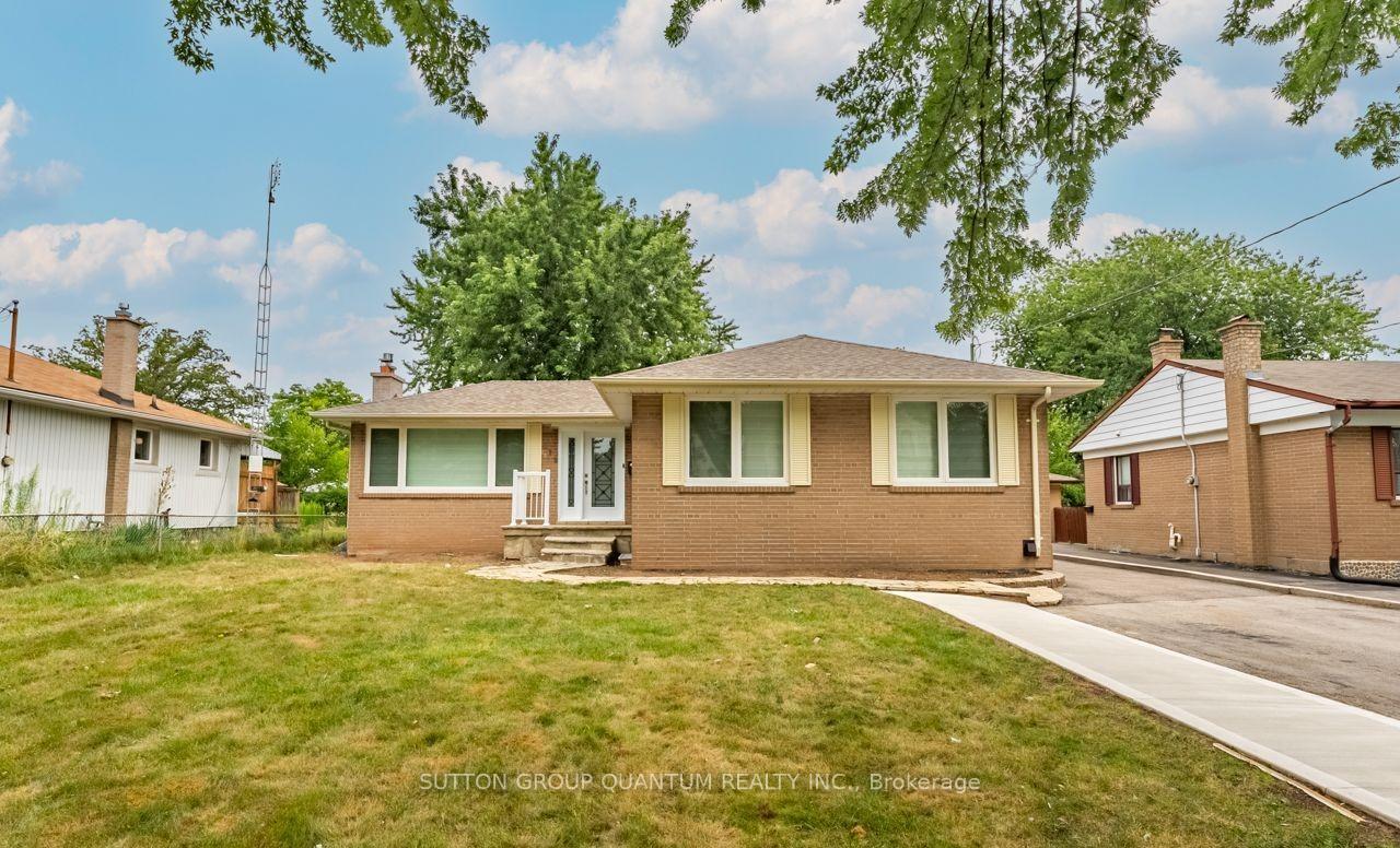 Lower - 313 Ashbury Road E Oakville Ontario Canada Rent residential Maria and Stephen Swannell SUTTON GROUP QUANTUM REALTY INC., BROKERAGE*