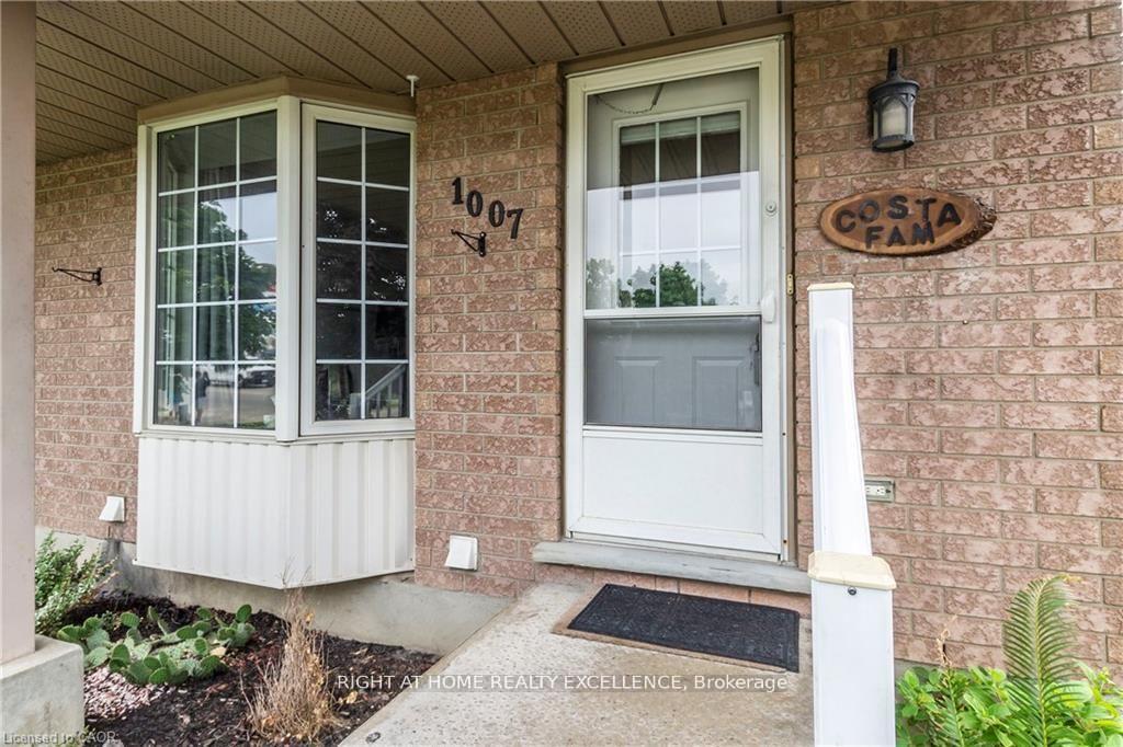 1007 ELGIN Street N Cambridge Ontario Canada Sale residential John Moniz RE/MAX Real Estate Centre Inc., Brokerage*