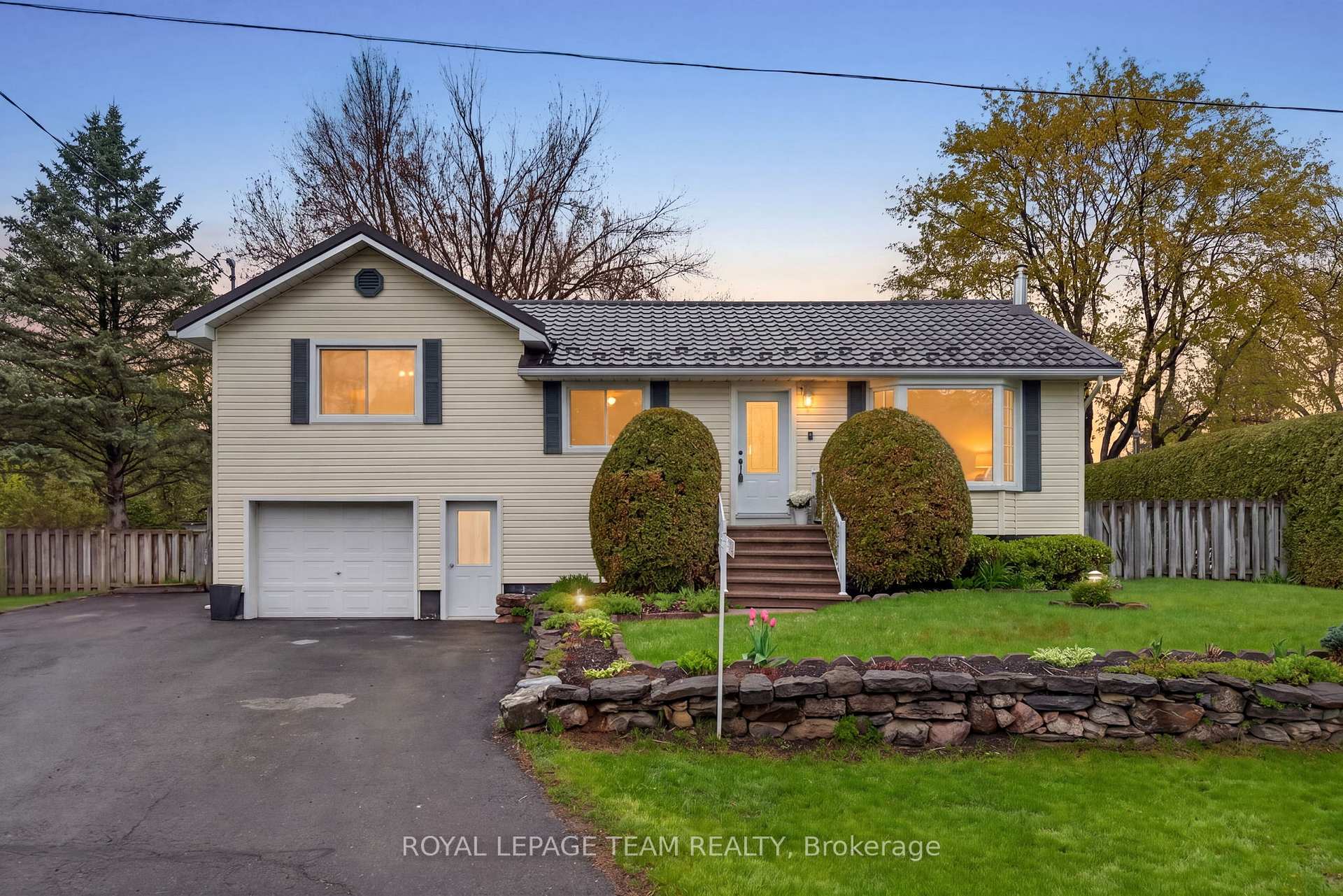 1509 Mayrene Crescent Ottawa Ontario Canada Sale residential Jason Clement ROYAL LEPAGE TEAM REALTY