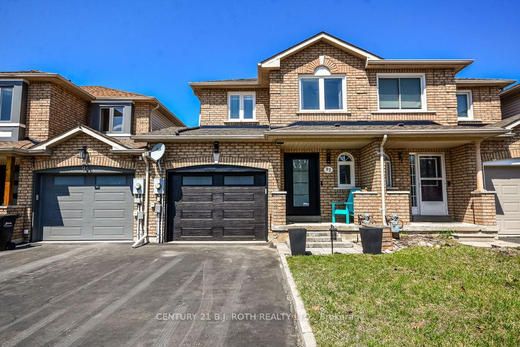 92 Cunningham Drive Barrie Ontario Canada Sale residential   Royal LePage Terrequity Capital Realty, Brokerage*
