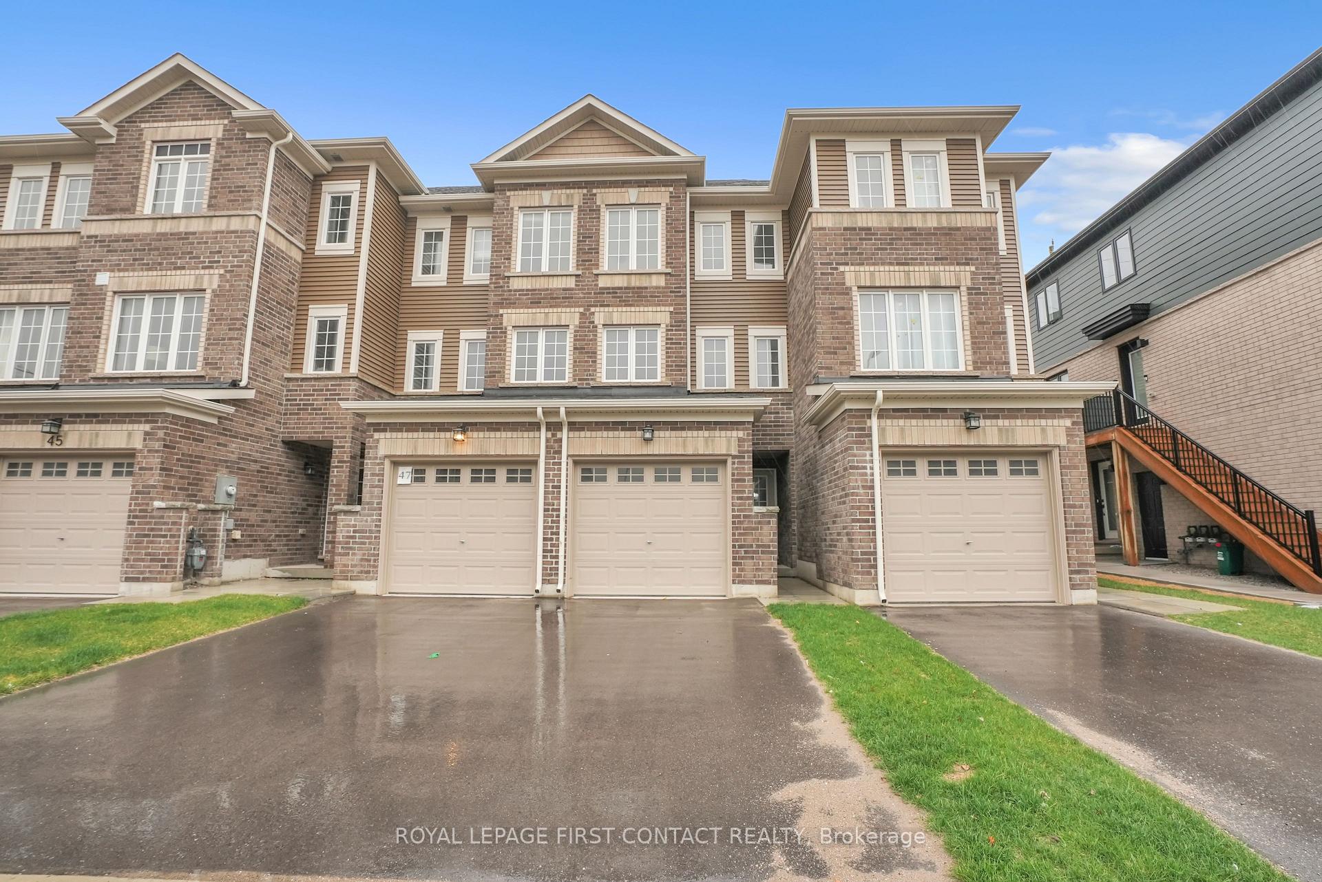 49 Pumpkin Corner Crescent Barrie Ontario Canada Sale residential Your Ladies of Real Estate . Royal LePage First Contact Realty, Brokerage *
