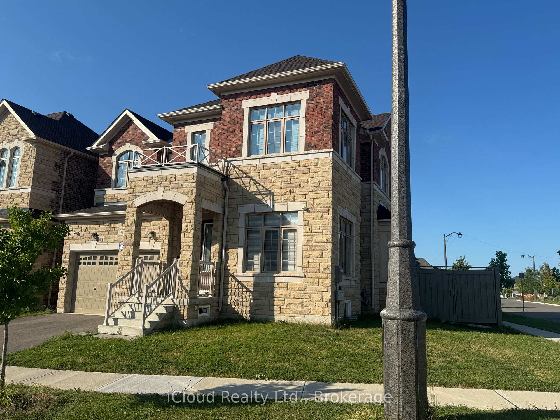 Basement A - 4105 Channing Crescent E Oakville Ontario Canada Rent residential Rajeev Narula  iCloud Realty Ltd. 