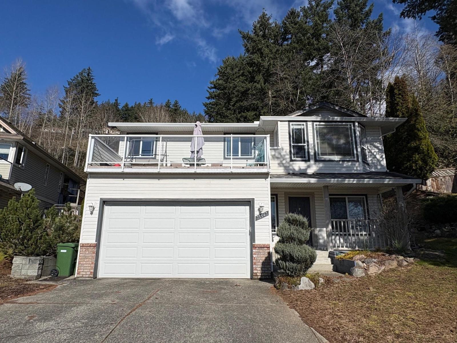 35543 DINA PLACE Abbotsford British Columbia Canada Sale residential Effie Sachami HOMELIFE ADVANTAGE REALTY LTD,