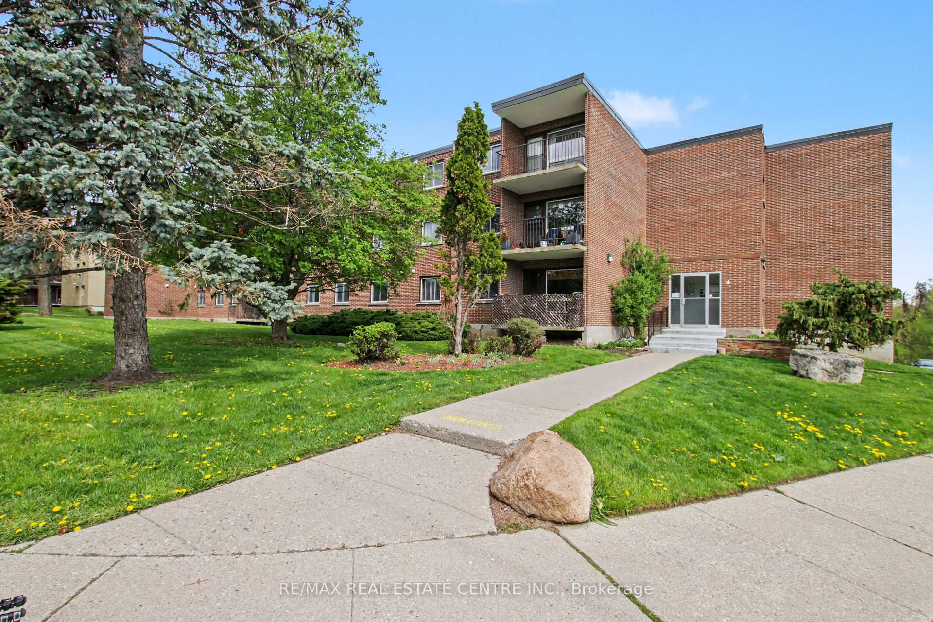 105 - 4 Avalon Place Kitchener Ontario Canada Sale residential   TRI-CITY GOLD REALTY INC
