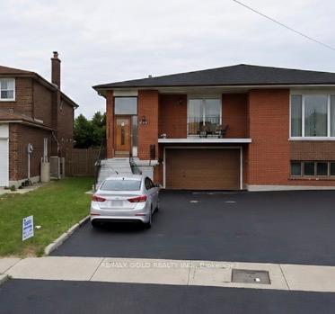 7463 Sigsbee Drive Mississauga Ontario Canada Rent residential Rick Ohri RE/MAX Realty Specialists Inc., Brokerage *