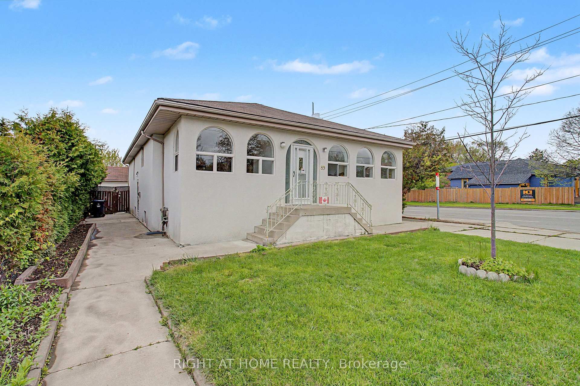 89 Newton Drive Toronto Ontario Canada Sale residential Angela Wong Right at Home Realty, Brokerage*