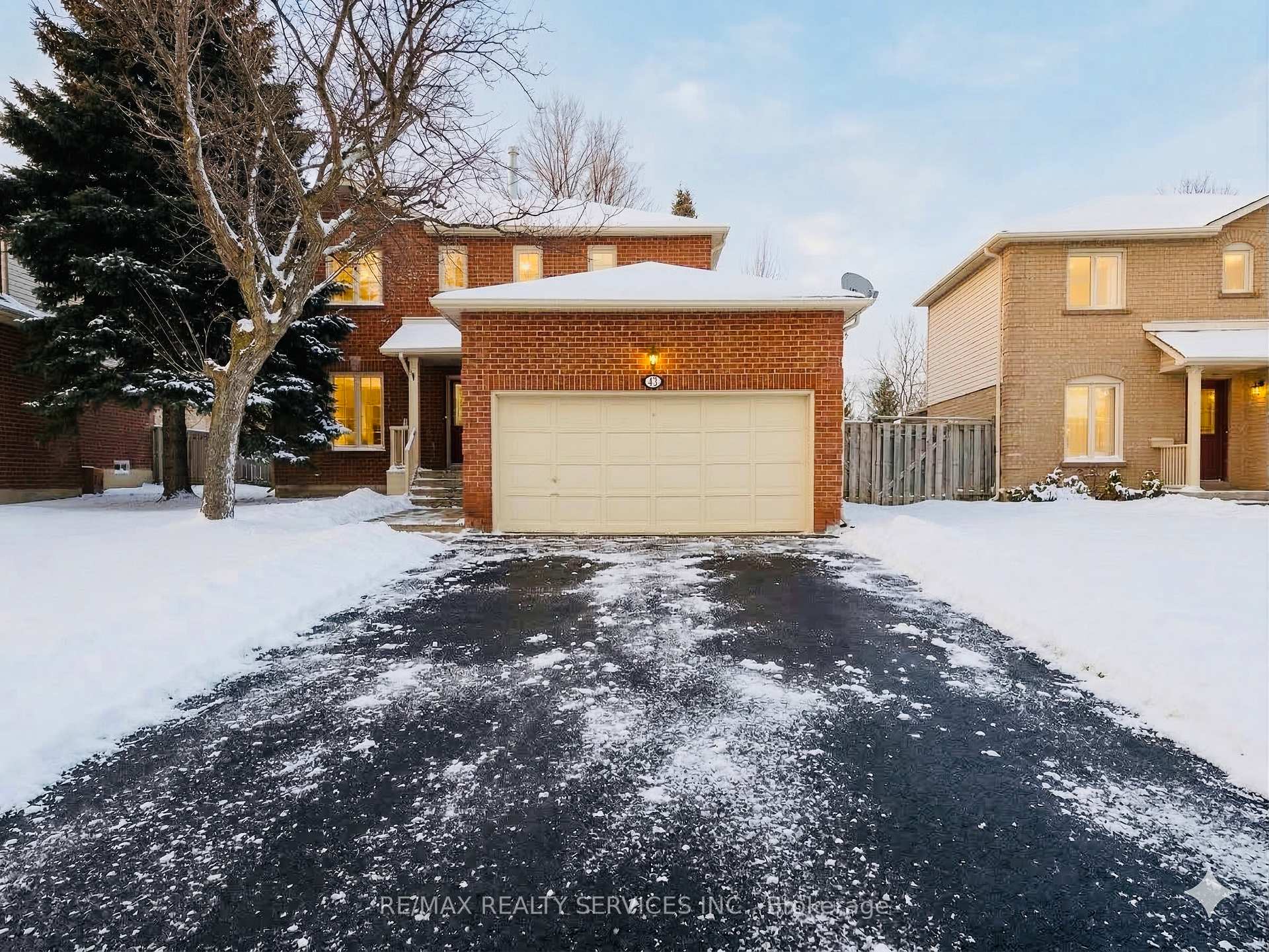 67 Livingstone Street W Barrie Ontario Canada Sale residential Harpreet Dhillon RE/MAX Realty Services Inc., Brokerage*