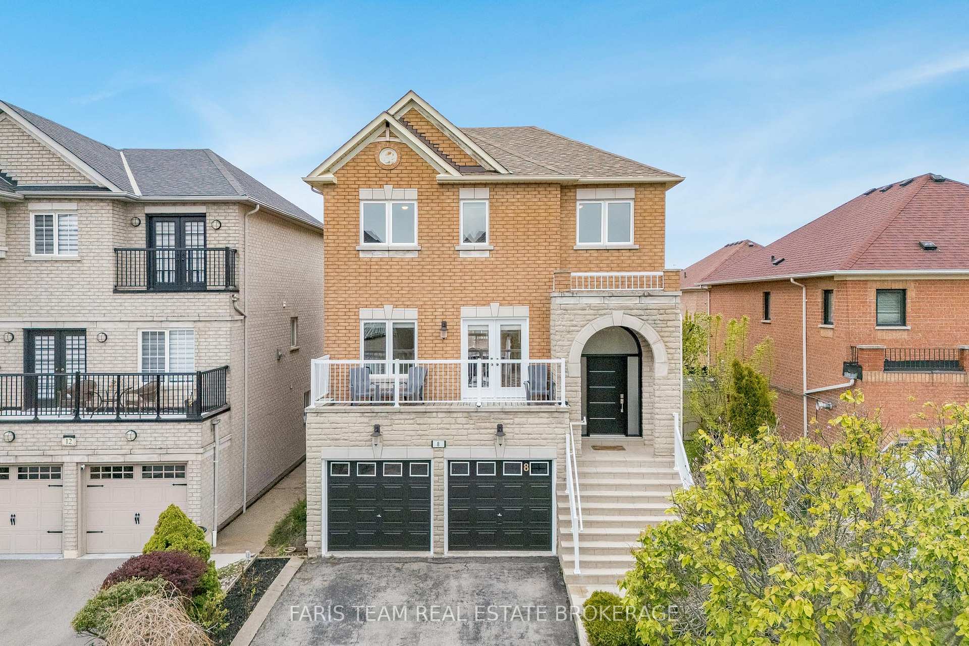 8 Pietro Drive Vaughan Ontario Canada Sale residential Al & Peggy Cunningham Re/Max Experts, Brokerage*