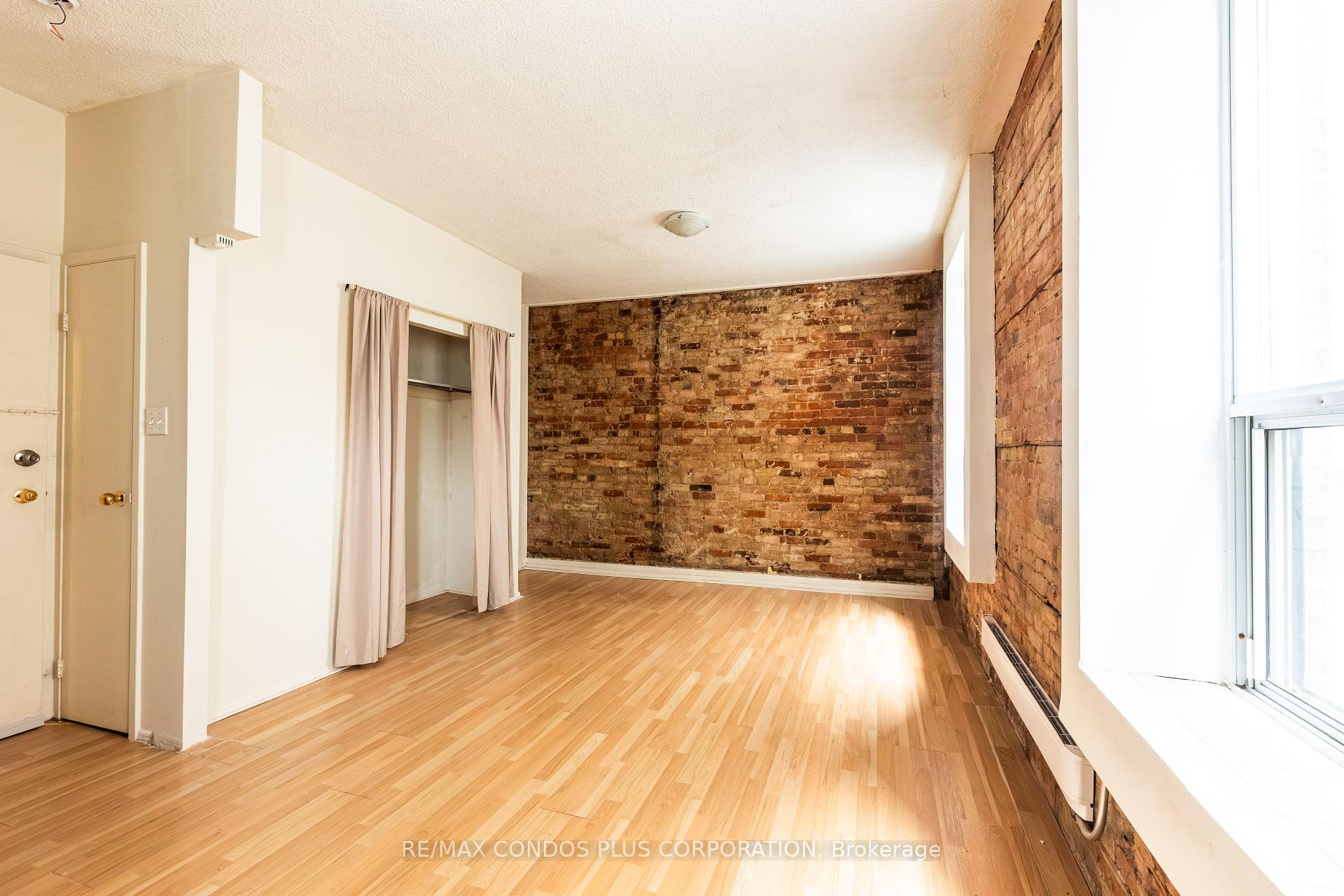 204 - 225 Gladstone Avenue Toronto Ontario Canada Rent residential Sonia Martinho, ABR, SRS RE/MAX Condos Plus Corporation, Brokerage