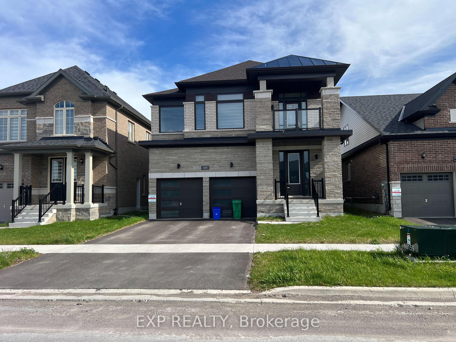 309 O'Toole Crescent Peterborough Ontario Canada Rent residential Mukesh Tharwani eXp Realty, Brokerage*