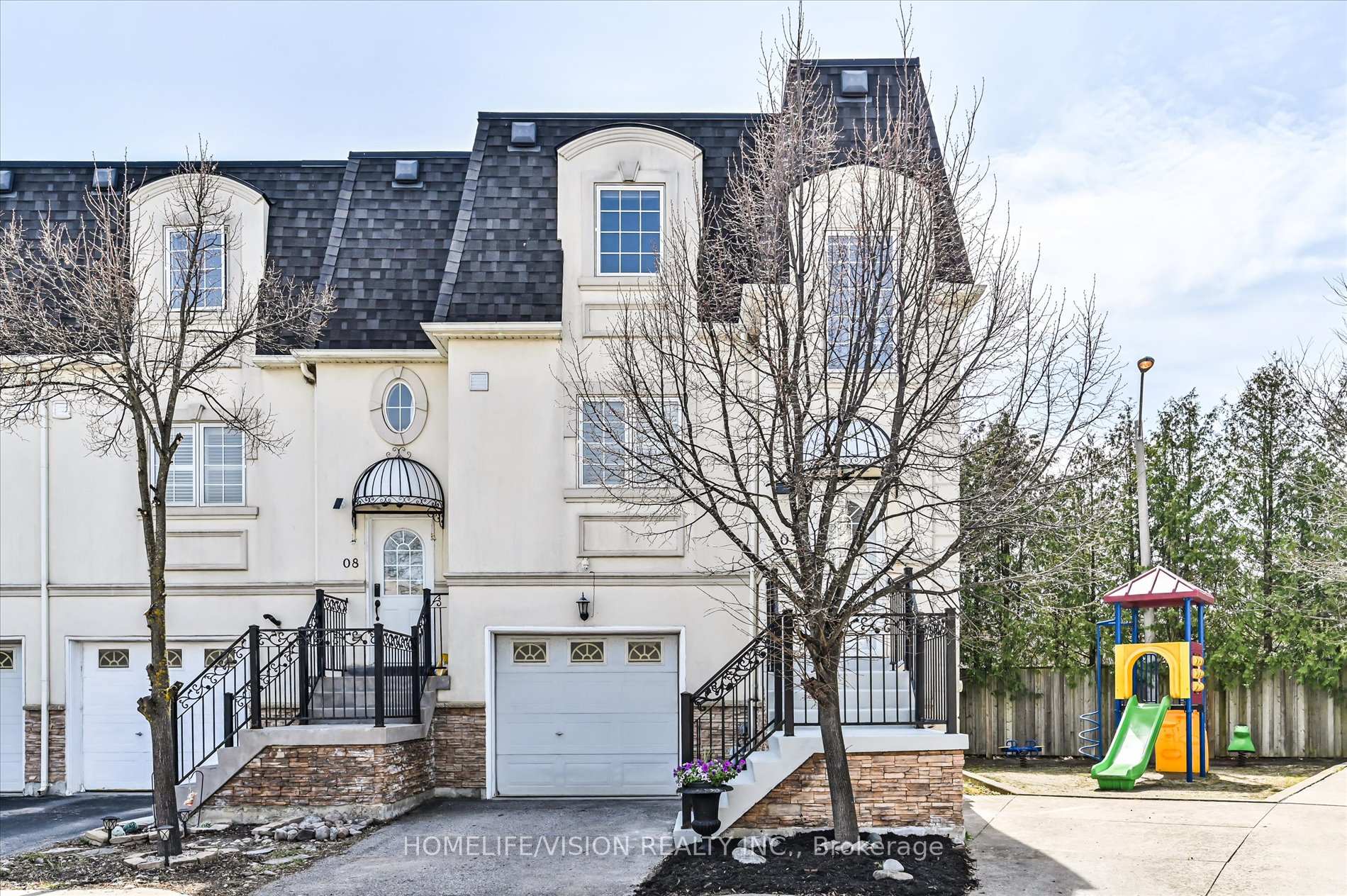 7 - 215 16TH Avenue Richmond Hill Ontario Canada Sale residential Lola Cromwell INFINITE REAL ESTATE BROKERAGE INC.