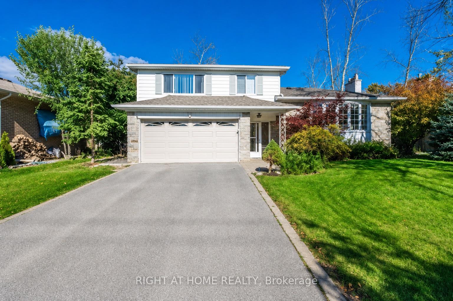 Upper 164 Guildwood Parkway Toronto Ontario Canada Rent residential Annette Savin Right at Home Realty, Brokerage*