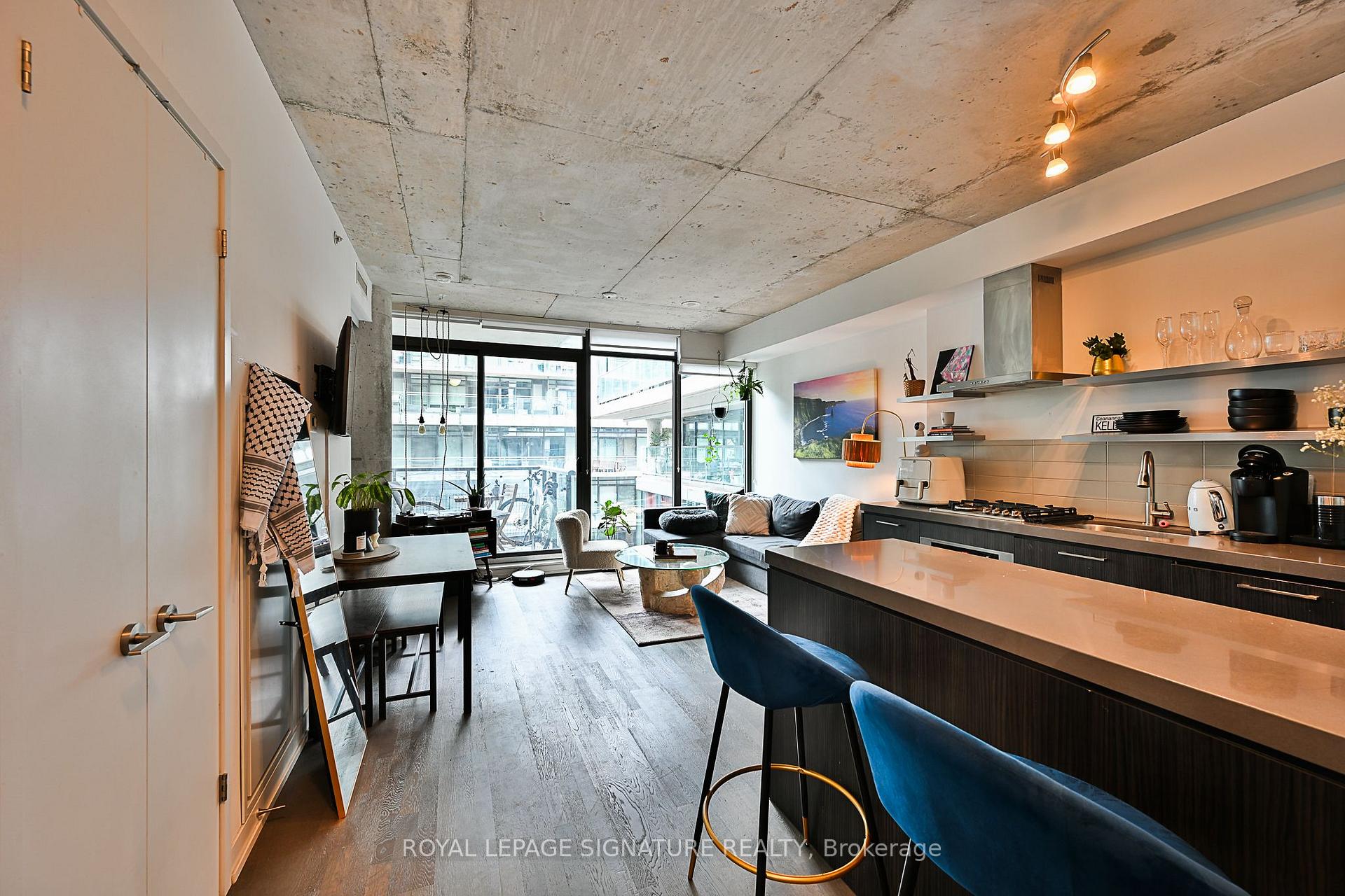 601 - 560 King Street W Toronto Ontario Canada Rent residential Dhritiman Roy Royal LePage Signature Realty, Brokerage *